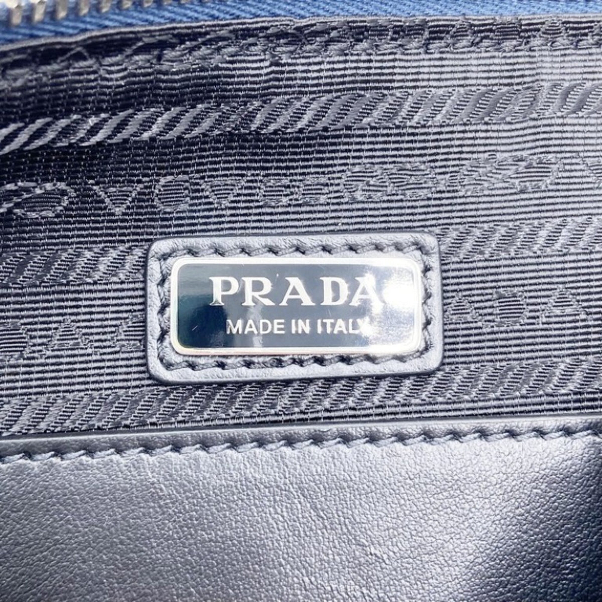 Prada Blue Leather Pochette Shoulder Bag (Pre-Owned)