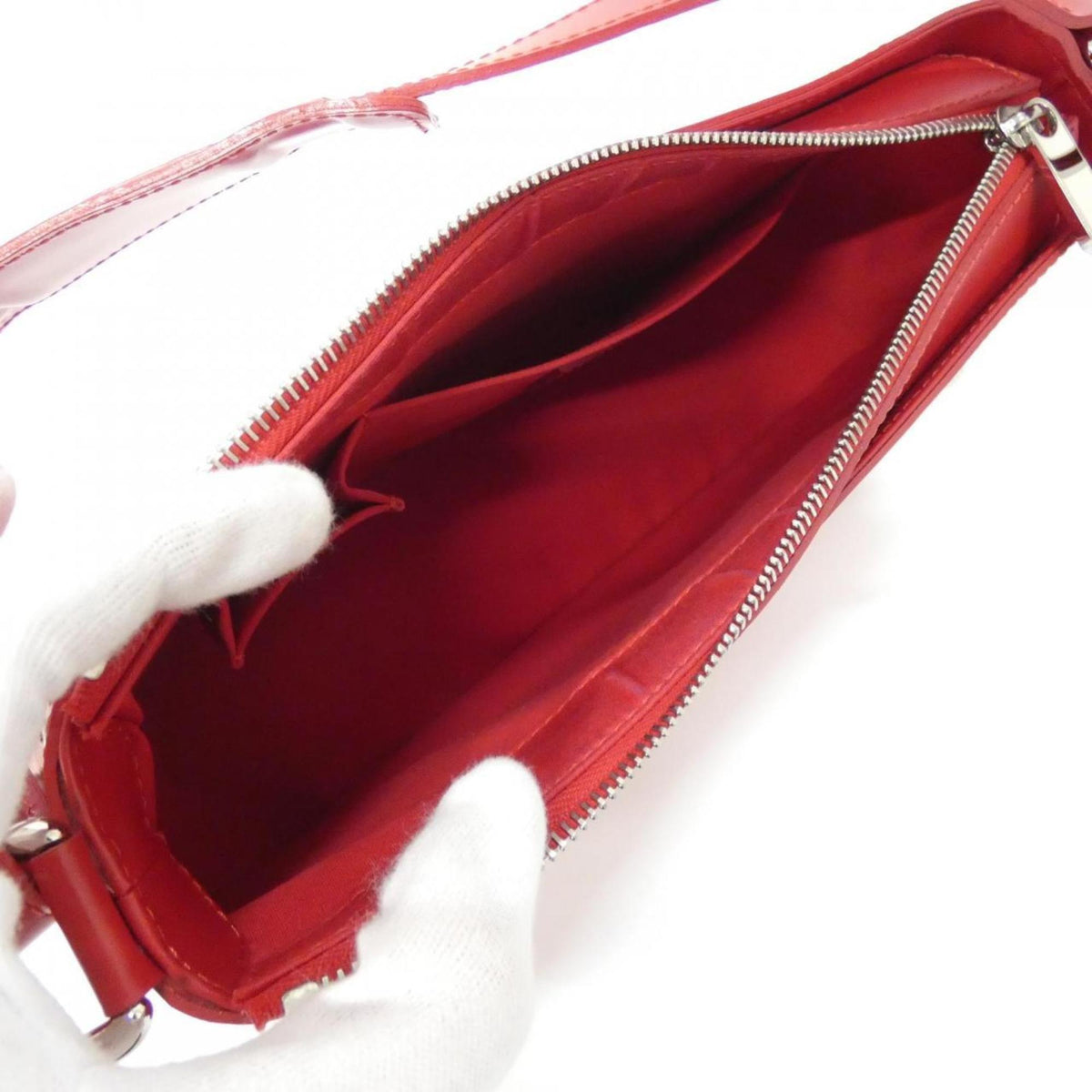Louis Vuitton Rouge Leather Shoulder Bag (Pre-Owned)