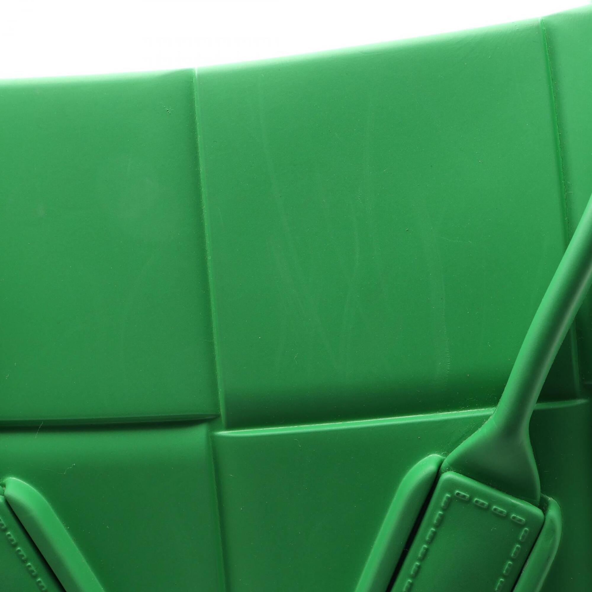 Bottega Veneta Green Rubber Handbag (Pre-Owned)