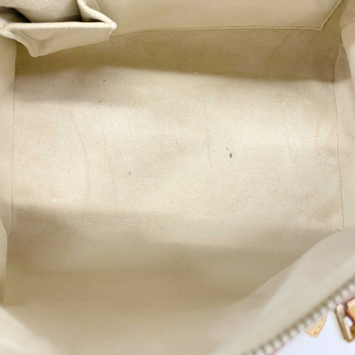 Louis Vuitton White Handbag (Pre-Owned)