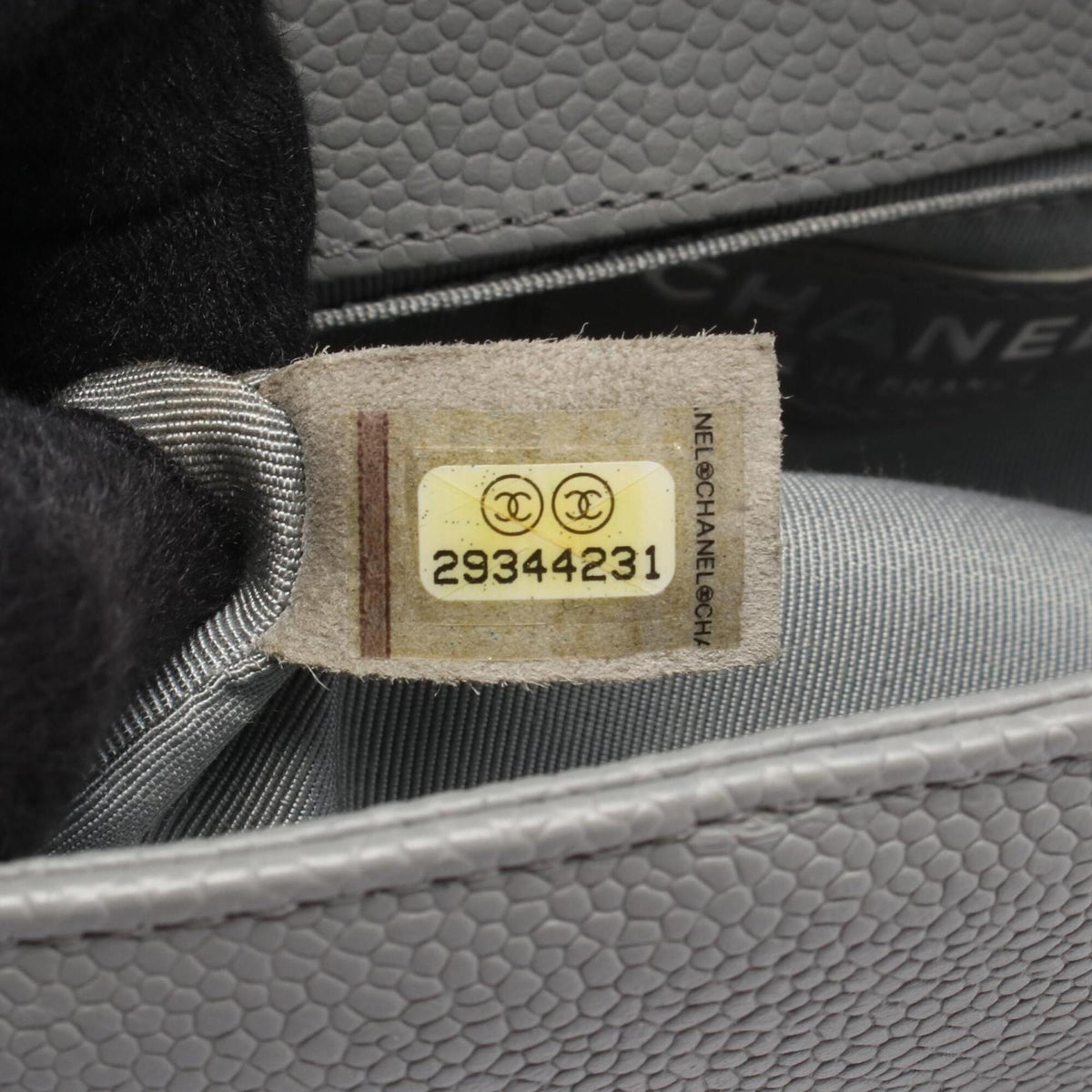 Chanel Gray Grained Calfskin Handbag Shoulder Bag (Pre-Owned)
