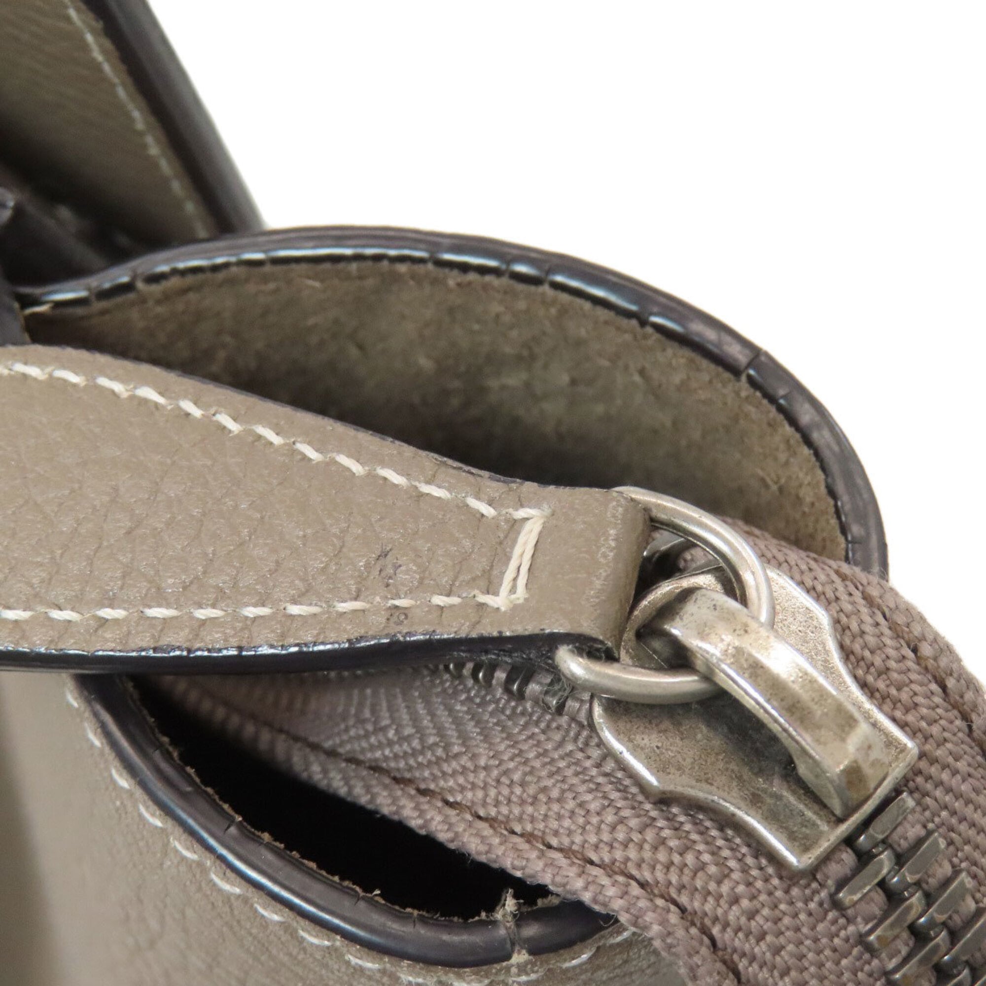 Celine Grayish Leather Handbag (Pre-Owned)