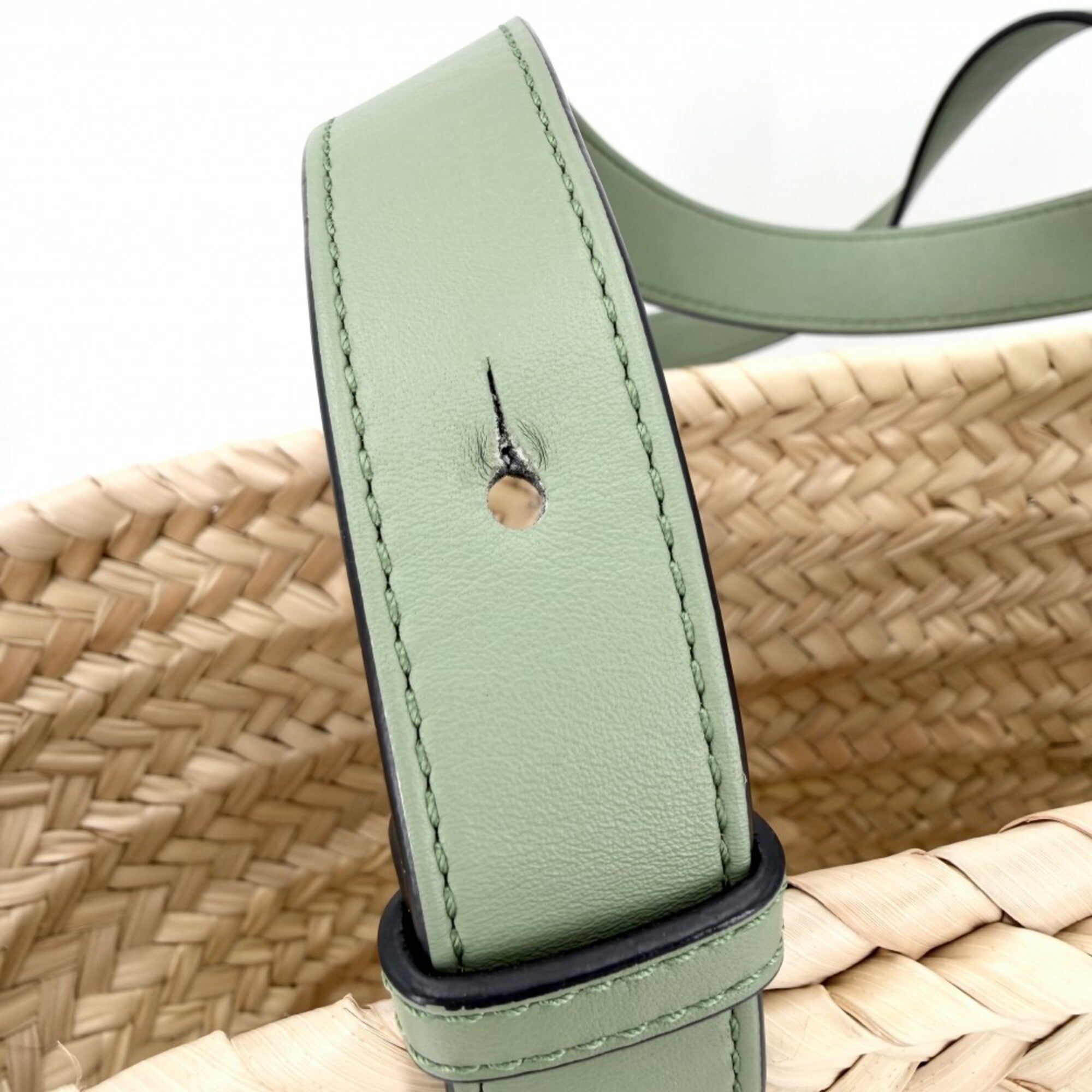 Loewe Beige Green Basket Handbag (Pre-Owned)
