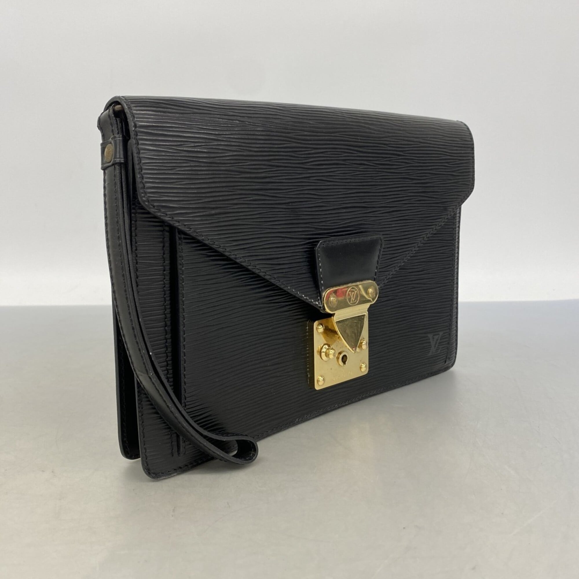 Louis Vuitton Noir Clutch Bag (Pre-Owned)