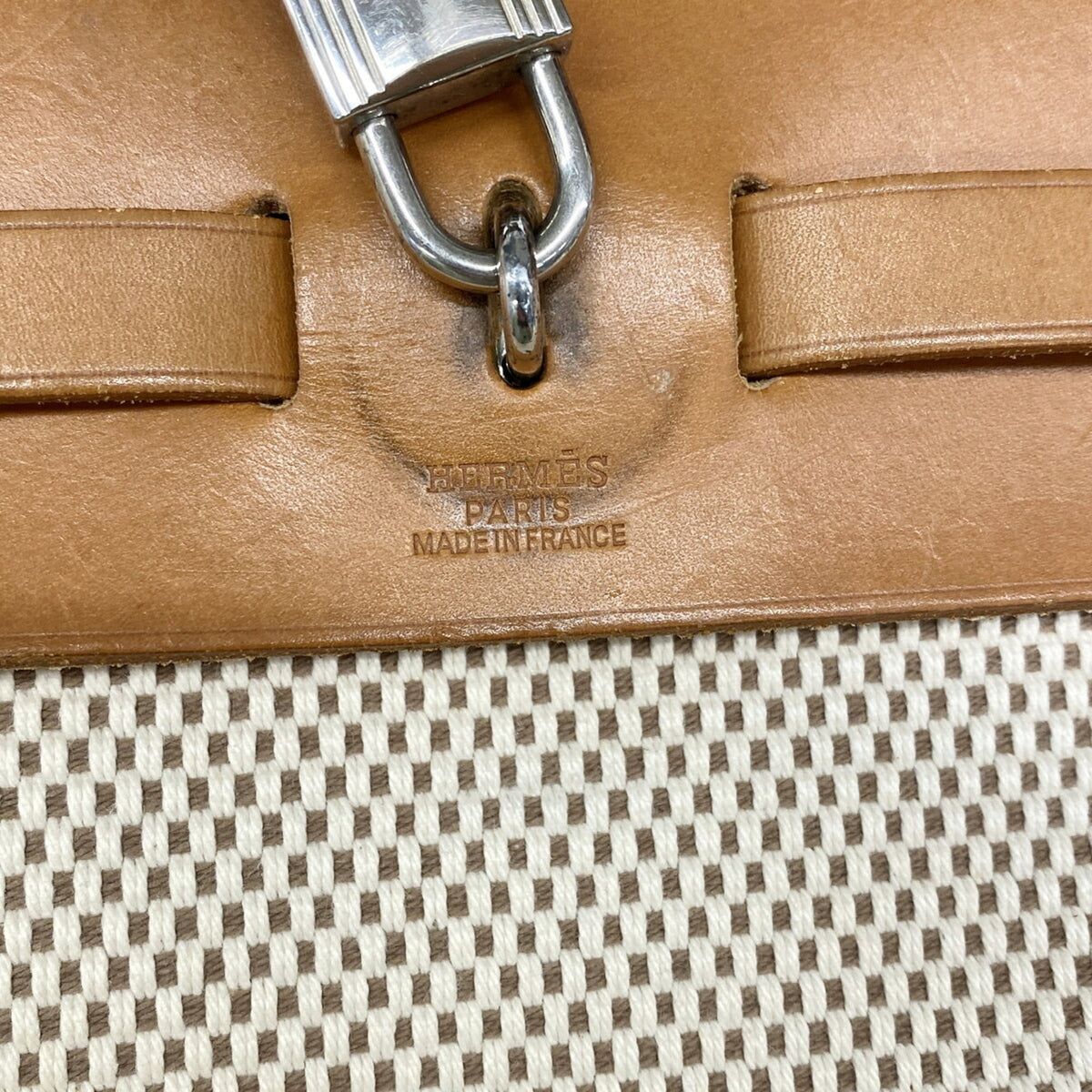 Hermes Natural Handbag (Pre-Owned)
