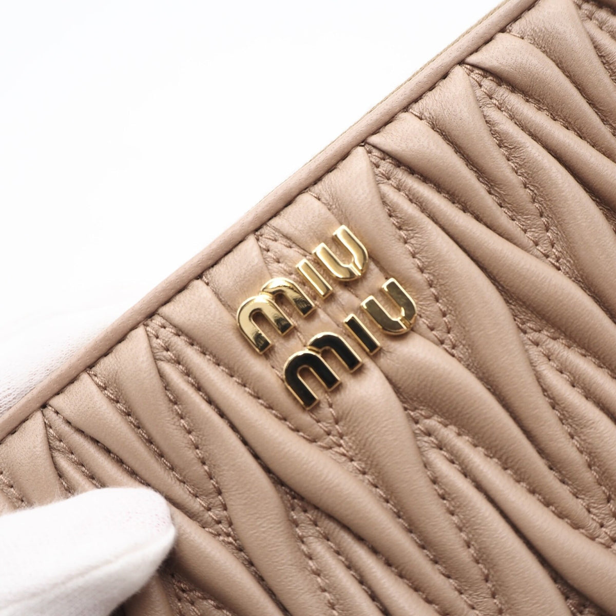 Miu Miu Matelasse Pink Beige Leather Long Wallet (Bi-Fold) (Pre-Owned)