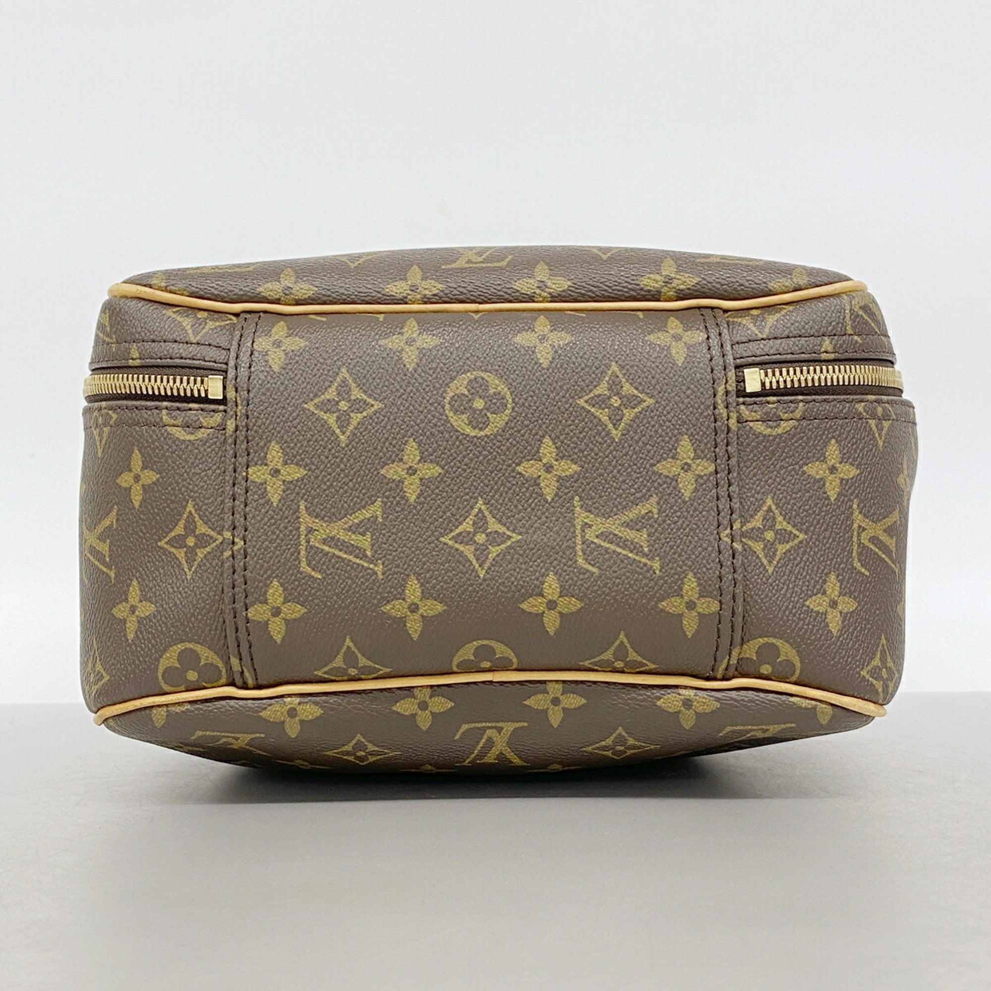 Louis Vuitton Brown Handbag (Pre-Owned)
