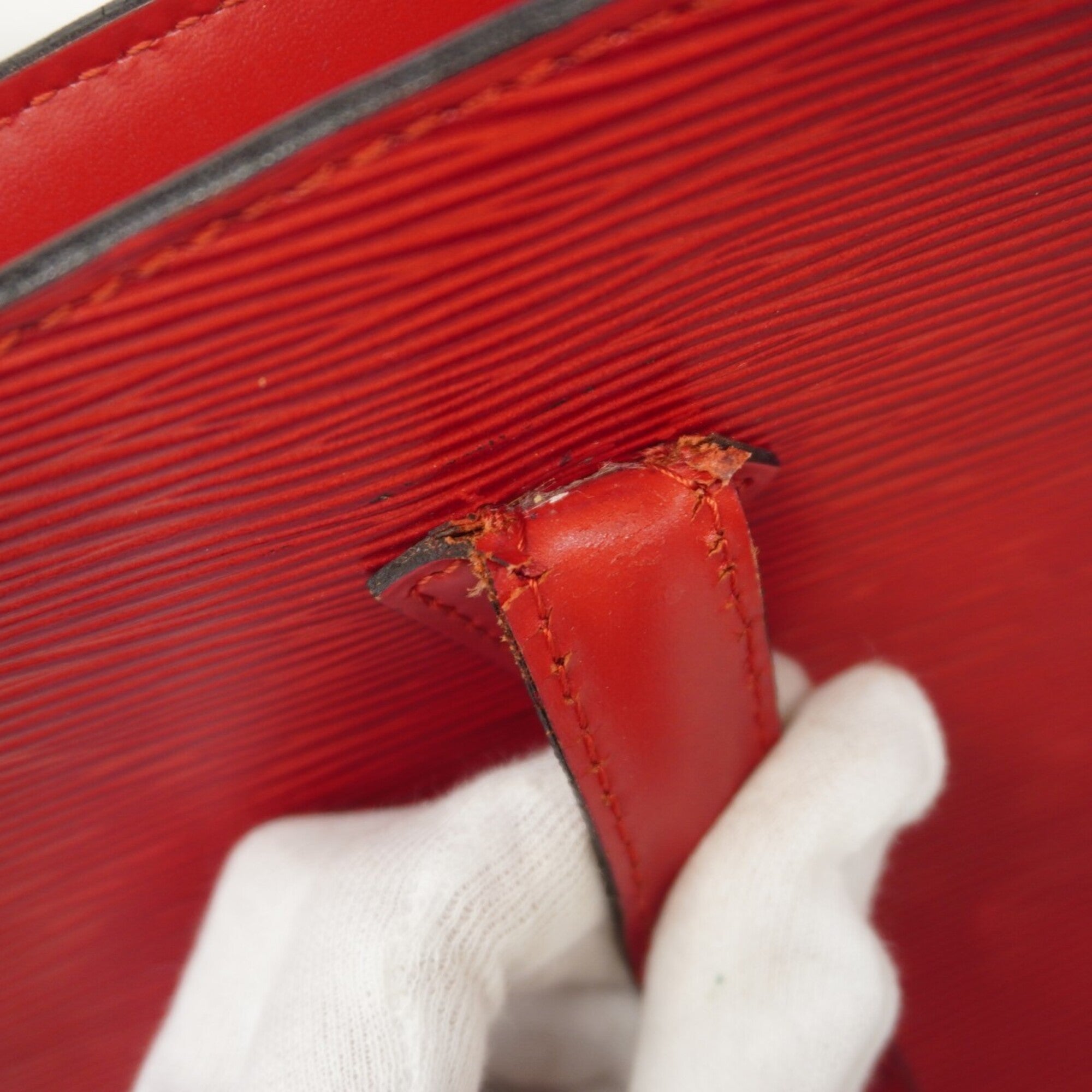 Louis Vuitton Castilian Red Handbag (Pre-Owned)
