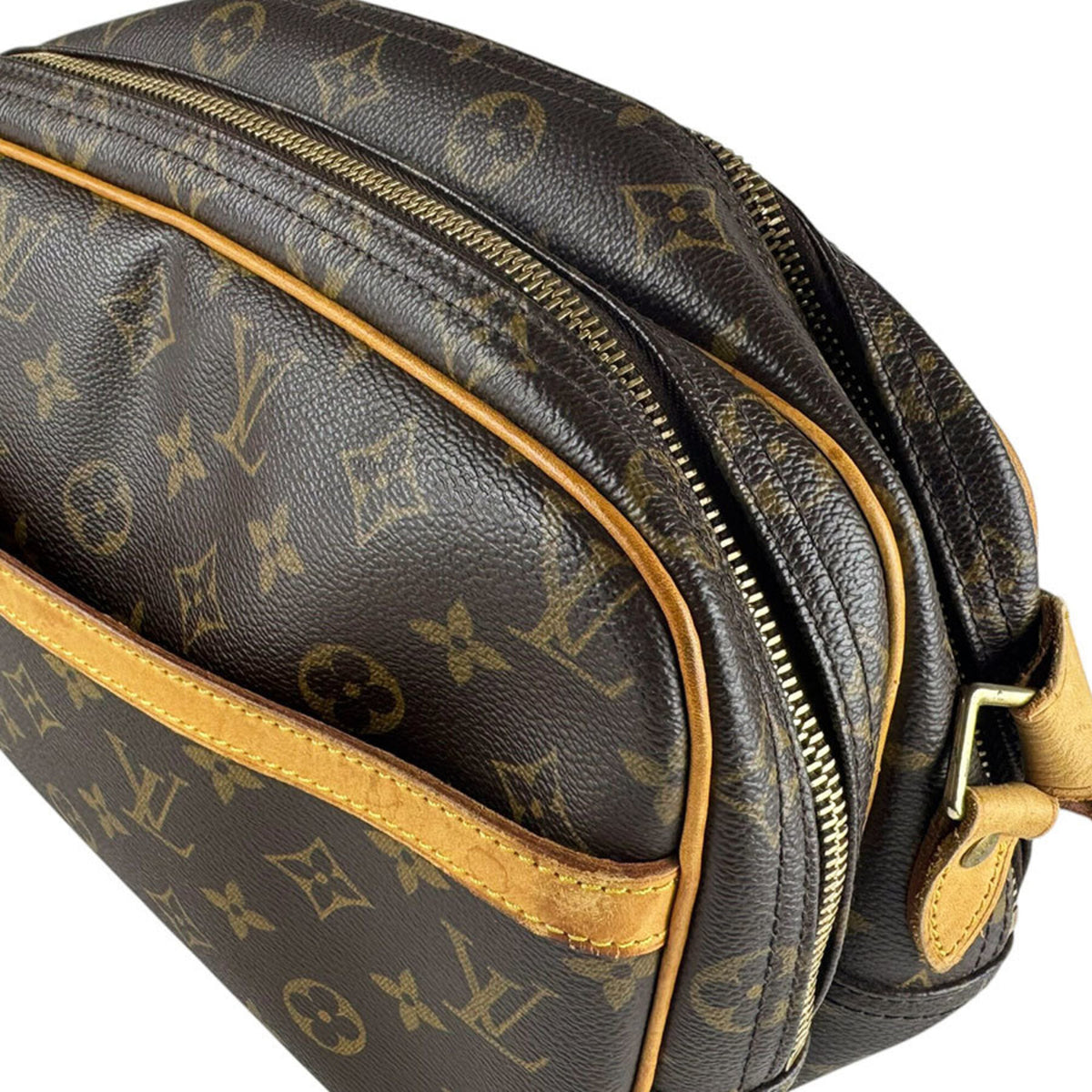 Louis Vuitton Brown Monogram Monogram Shoulder Bag (Pre-Owned)