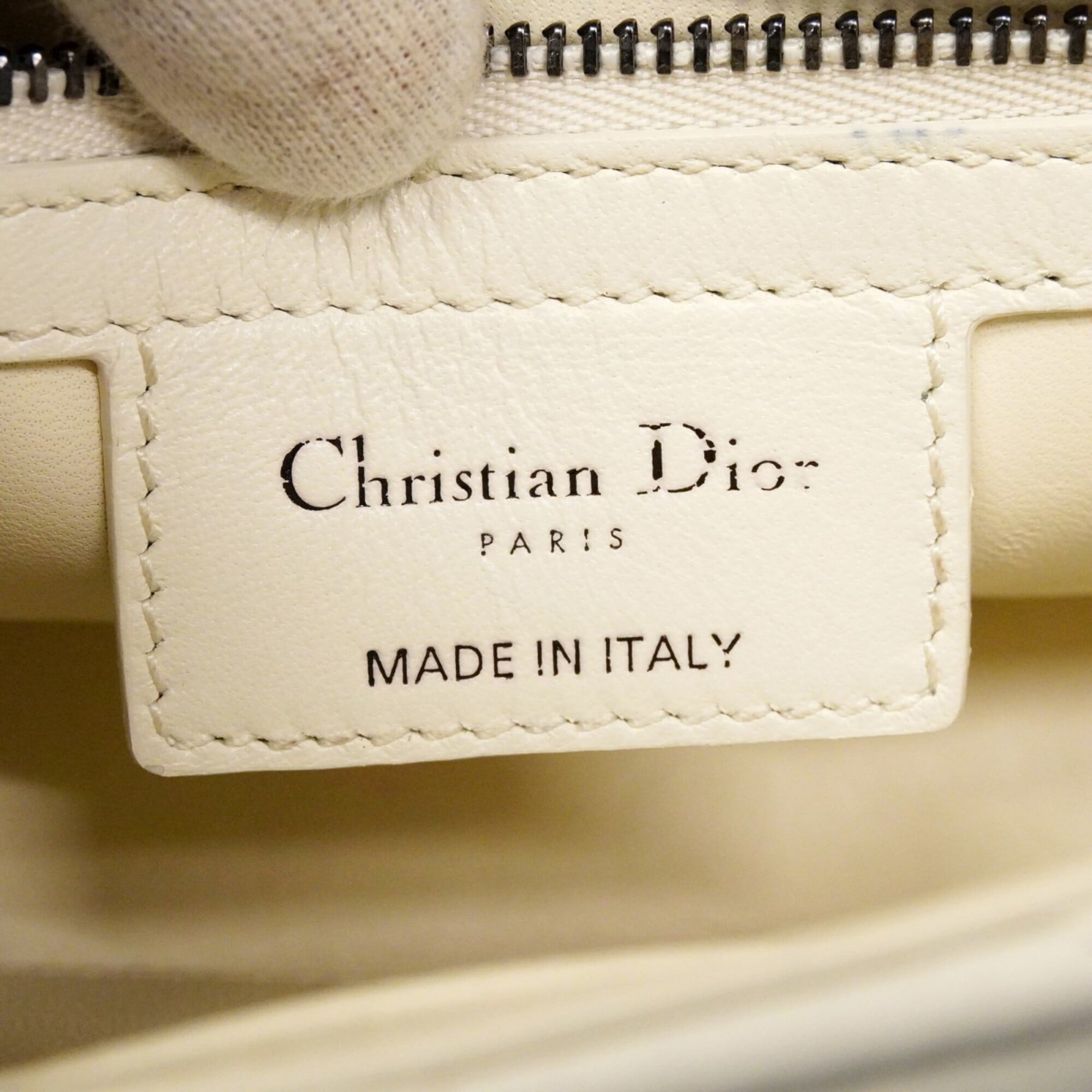 Christian Dior White Leather Shoulder Bag (Pre-Owned)