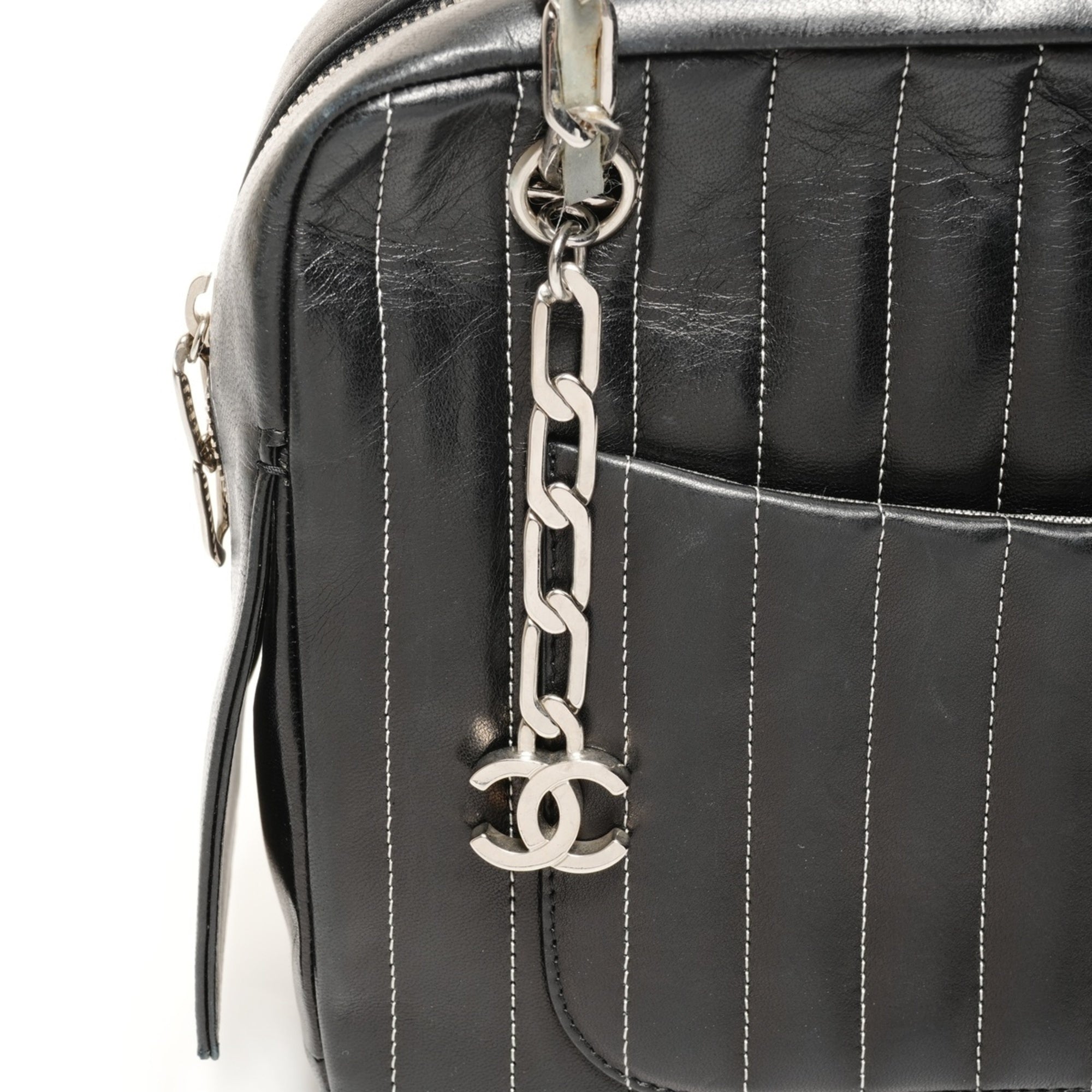 Chanel Black Shoulder Bag (Pre-Owned)