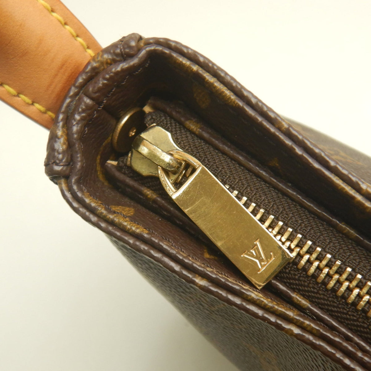 Louis Vuitton Brown Monogram Canvas Shoulder Bag Tote Bag (Pre-Owned)