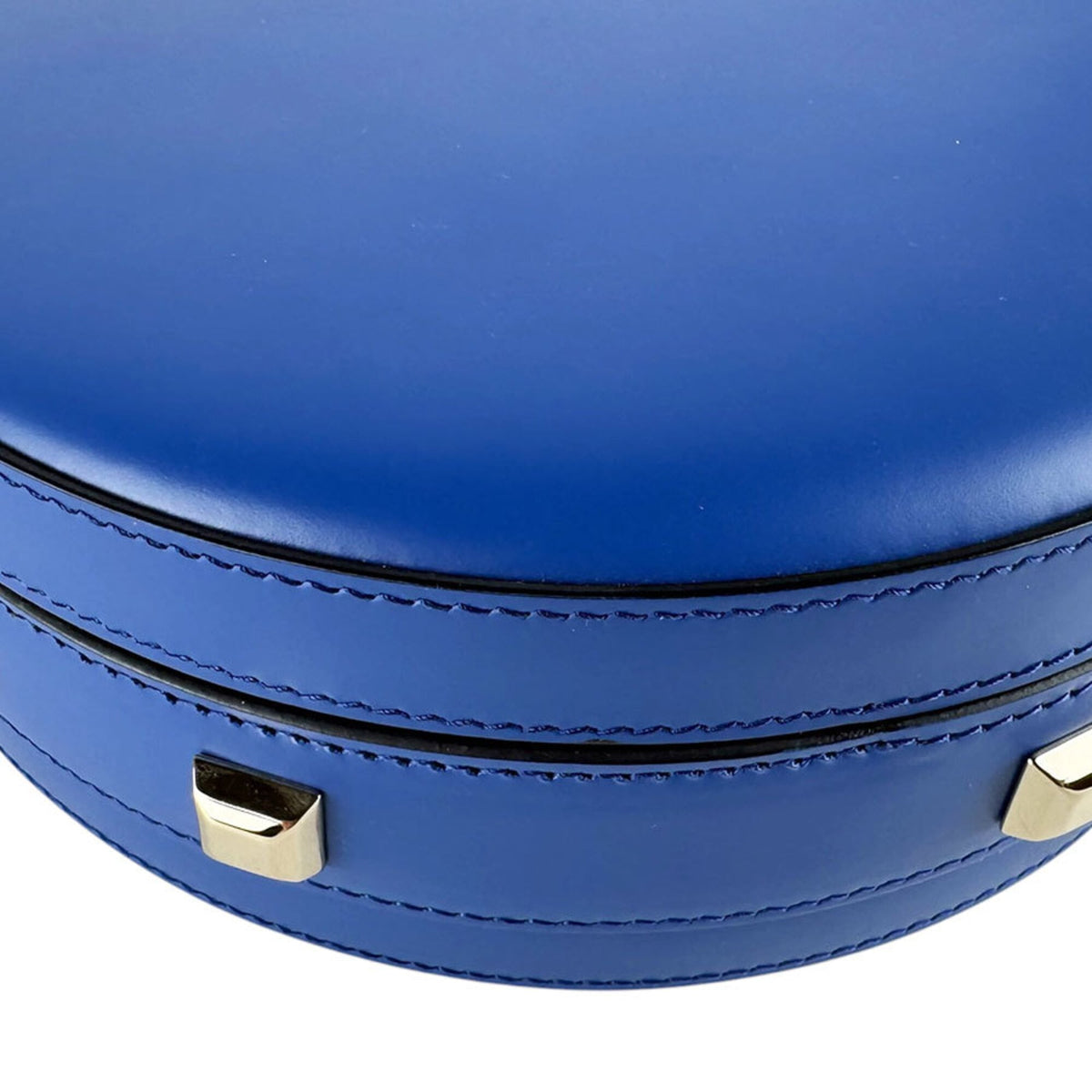 Salvatore Ferragamo Blue Leather Shoulder Bag (Pre-Owned)