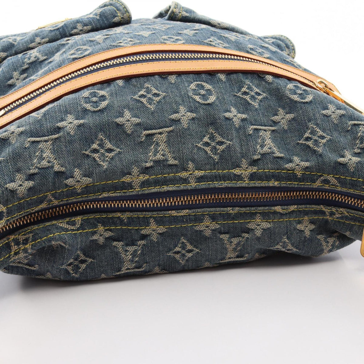 Louis Vuitton Blue Monogram Denim Handbag Shoulder Bag (Pre-Owned)