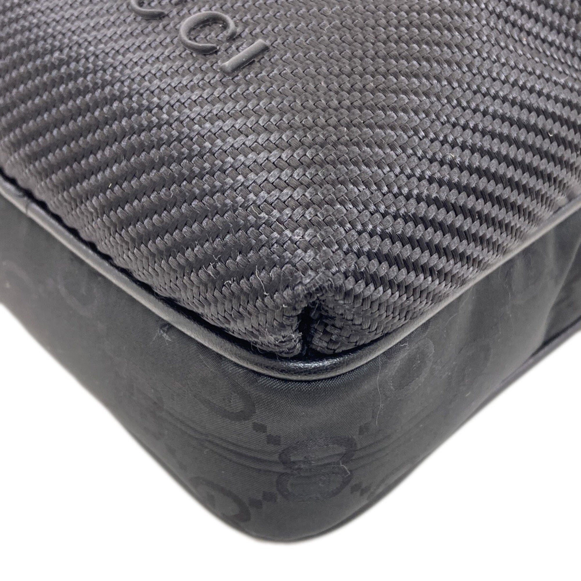 Gucci Black Nylon Shoulder Bag (Pre-Owned)