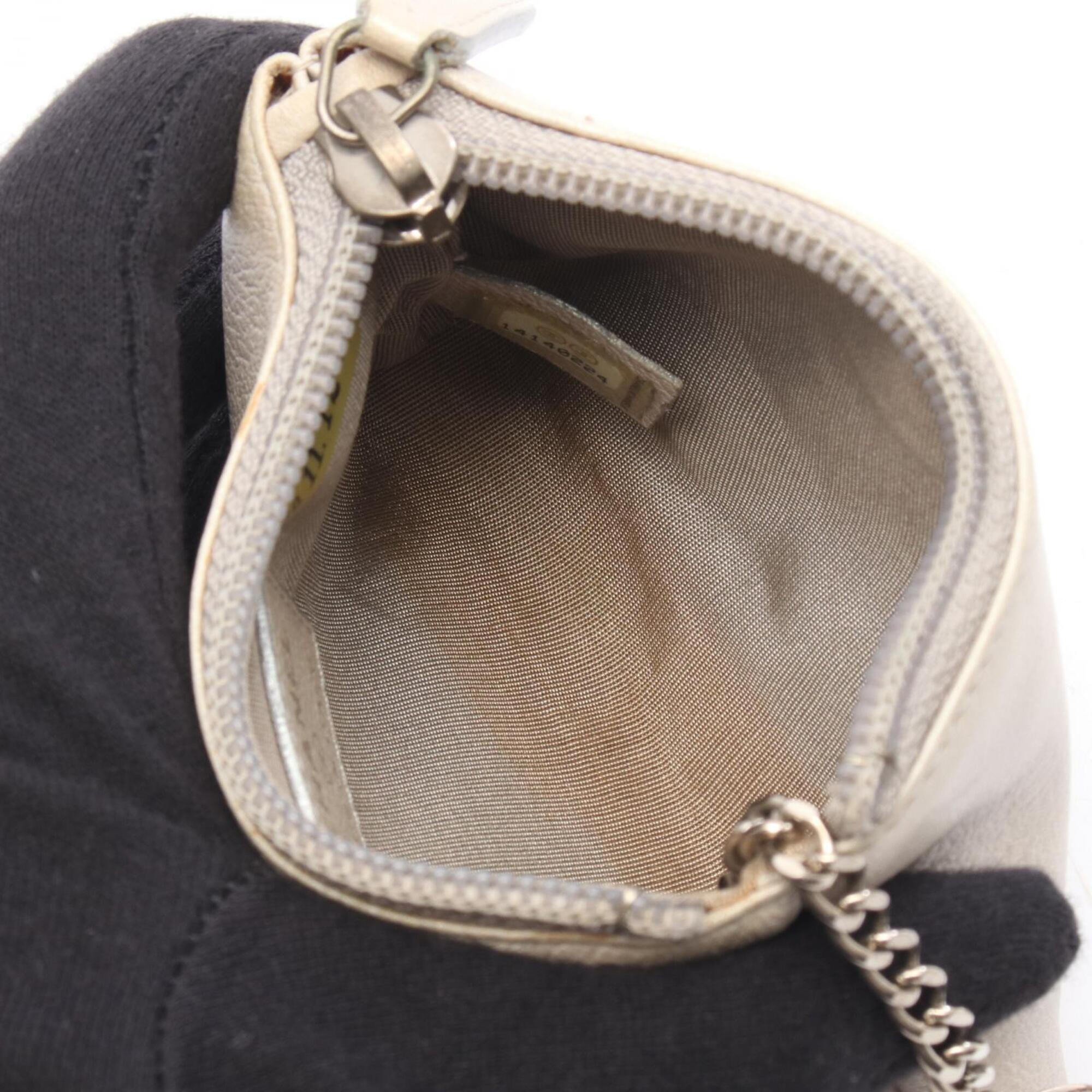 Chanel Silver Leather Coin Purse/Coin Case (Pre-Owned)