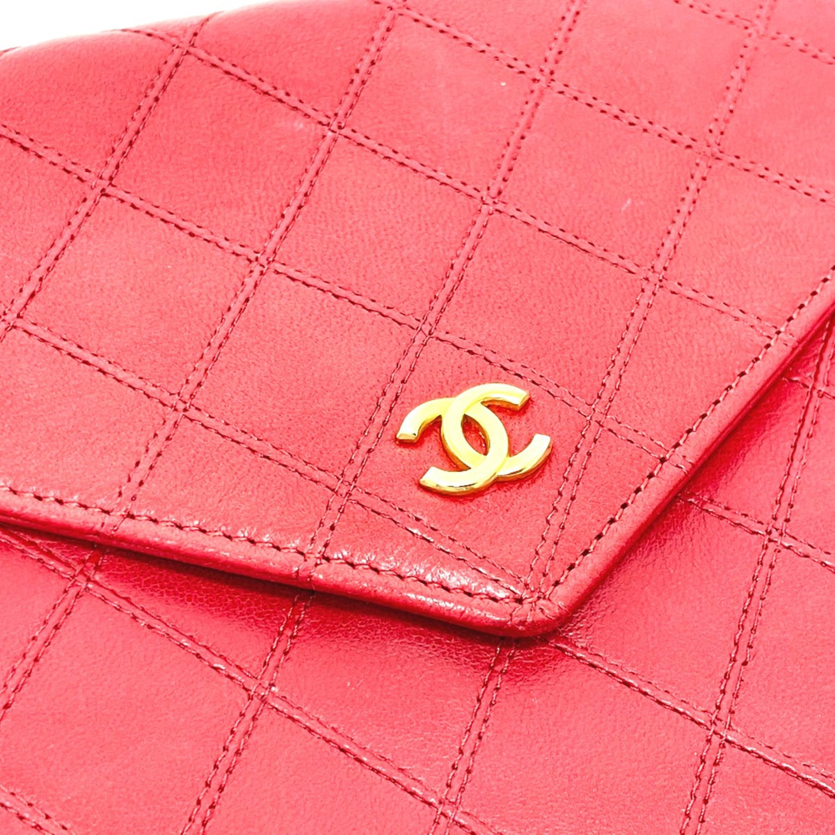 Chanel Red Leather Shoulder Bag (Pre-Owned)
