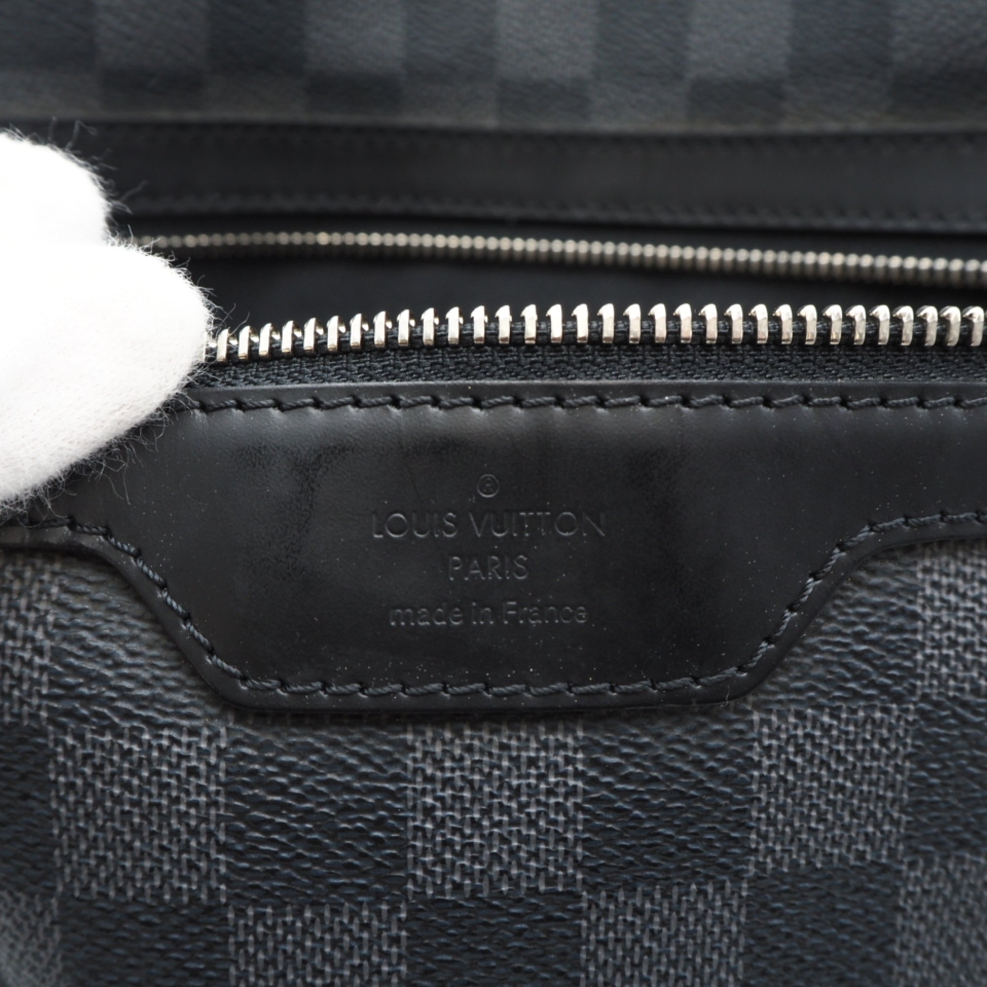 Louis Vuitton Black Canvas Shoulder Bag (Pre-Owned)