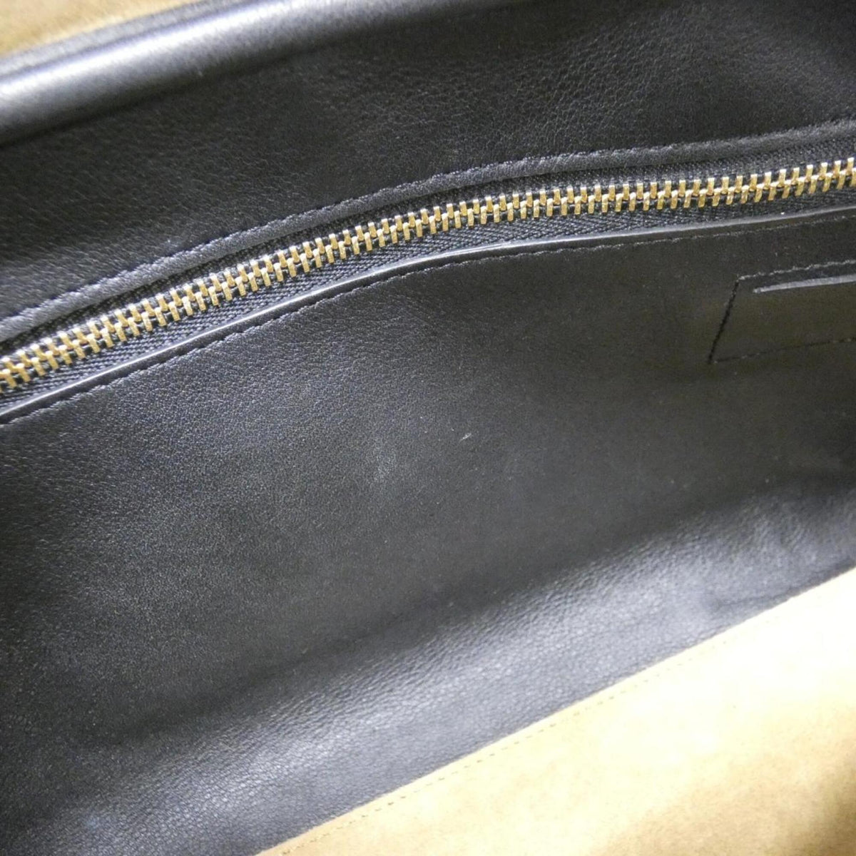 Loewe Black Leather Handbag (Pre-Owned)