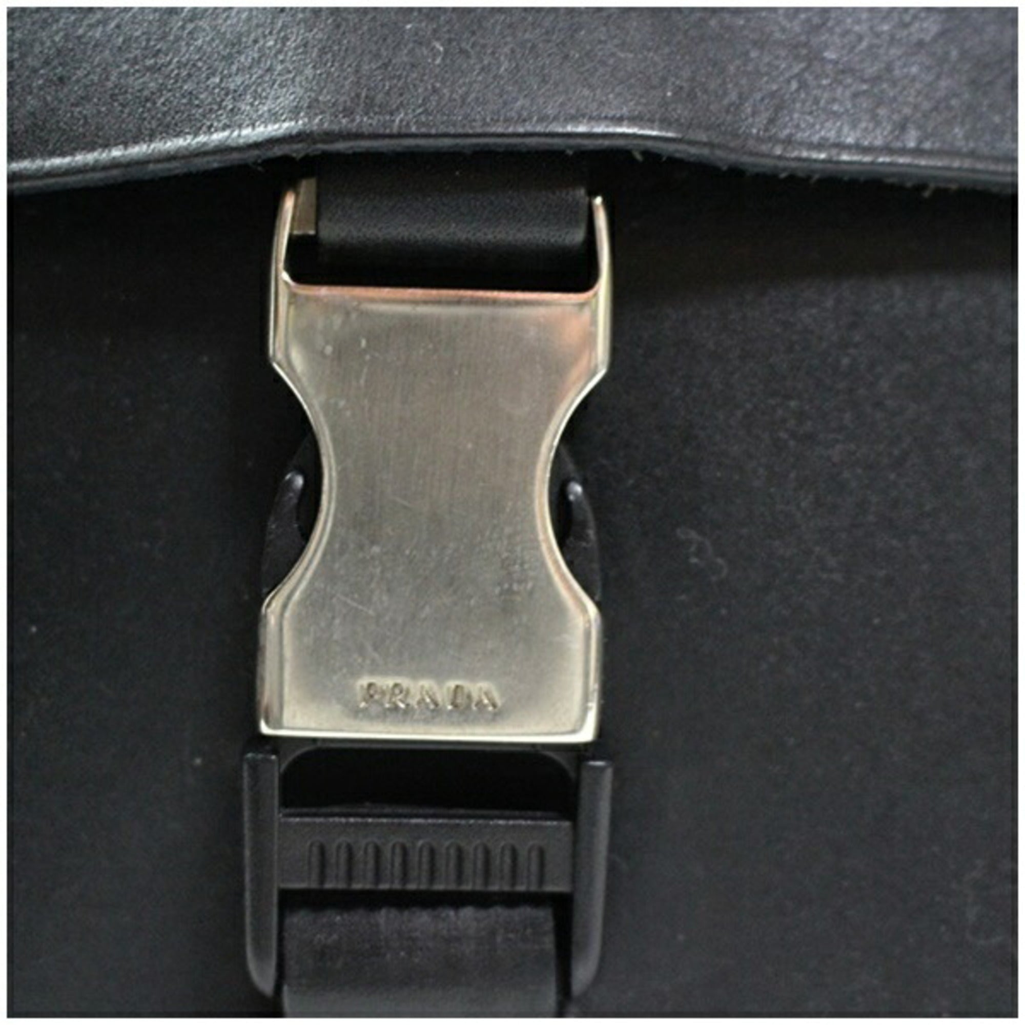 Prada Black Leather Suede Messenger Bag Pouch Shoulder Bag (Pre-Owned)