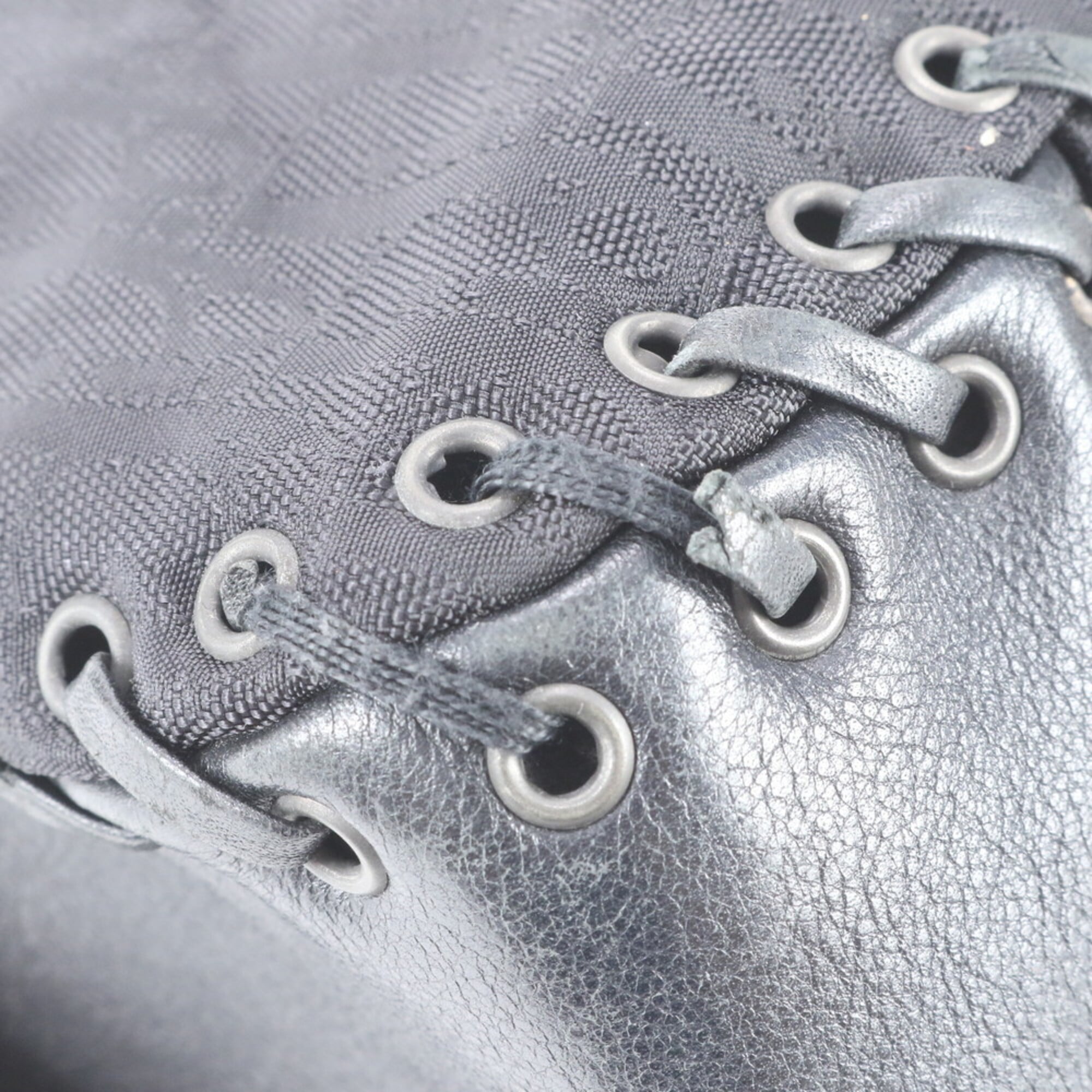 Christian Dior Black Leather Nylon Handbag Shoulder Bag Tote Bag (Pre-Owned)