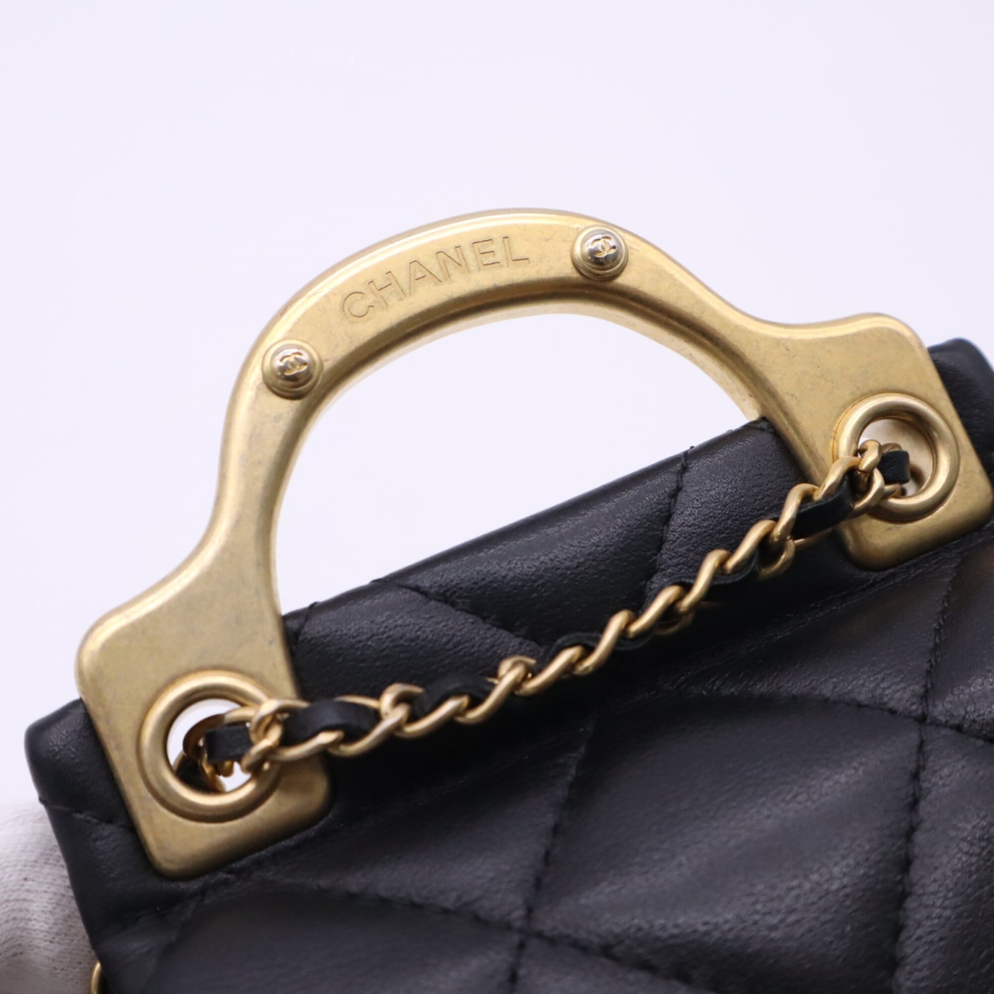 Chanel Matelasse Black Leather Chain/Shoulder Wallet (Pre-Owned)