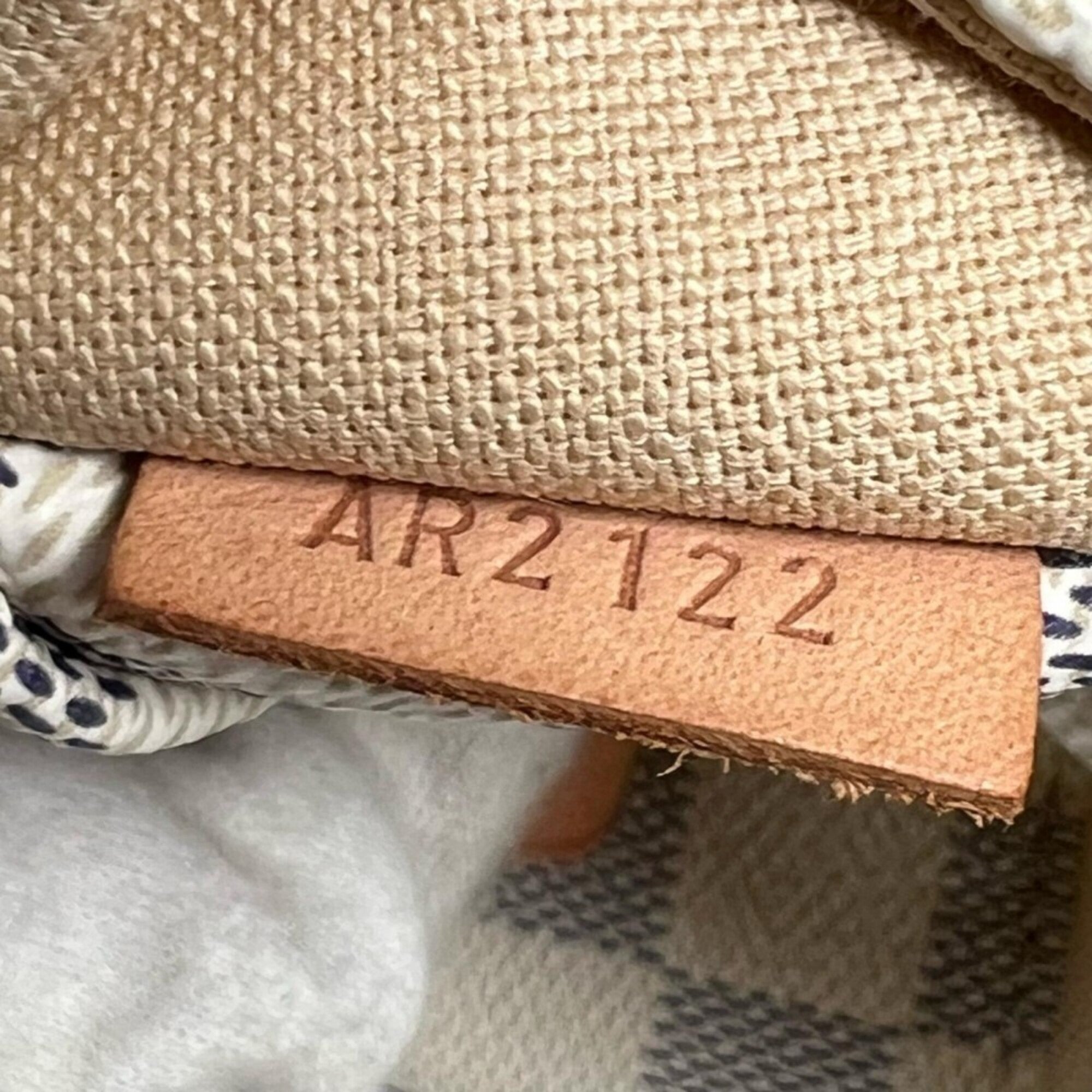 Louis Vuitton Ivory Damier Azur Canvas Tote Bag (Pre-Owned)