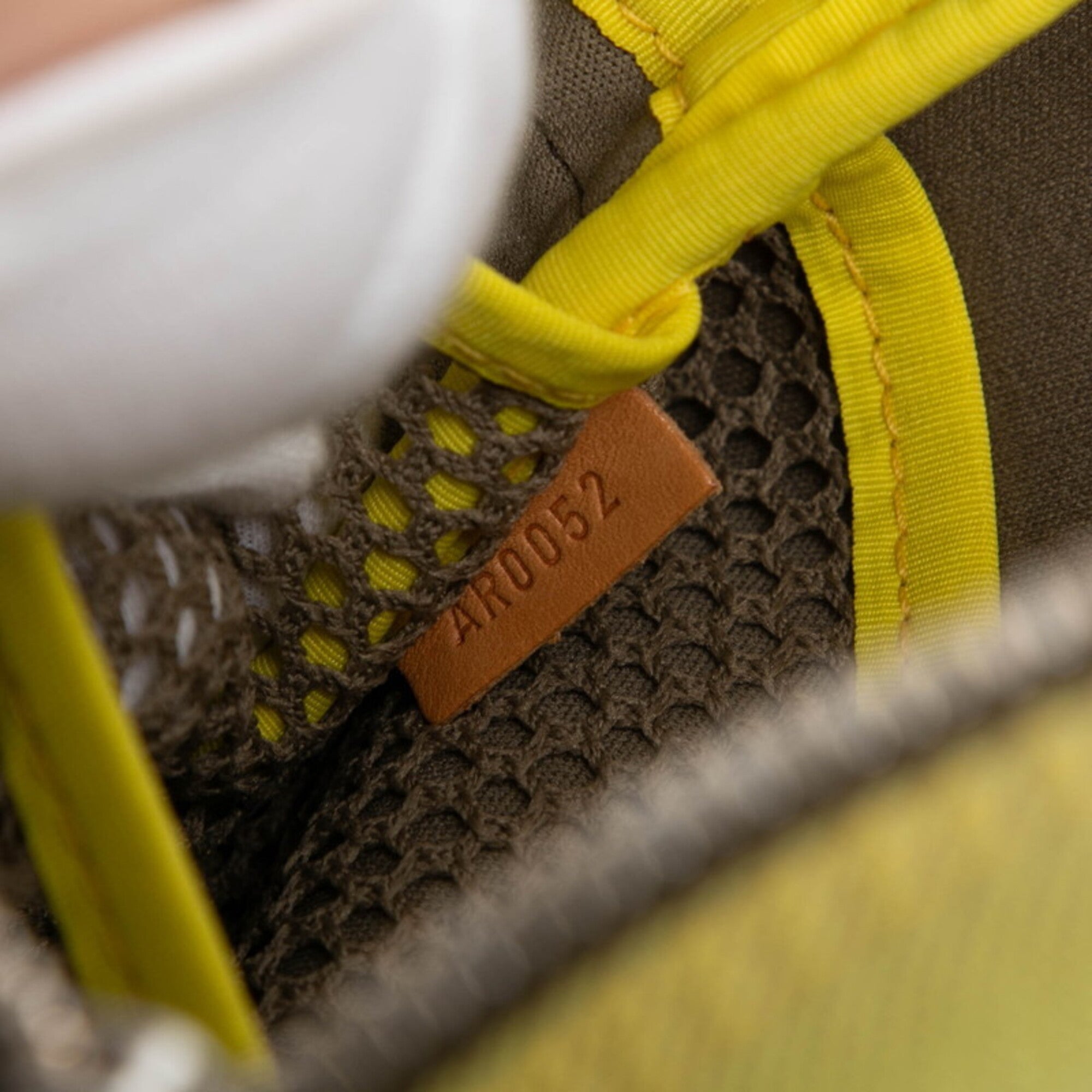 Louis Vuitton Yellow Canvas Leather Shoulder Bag (Pre-Owned)