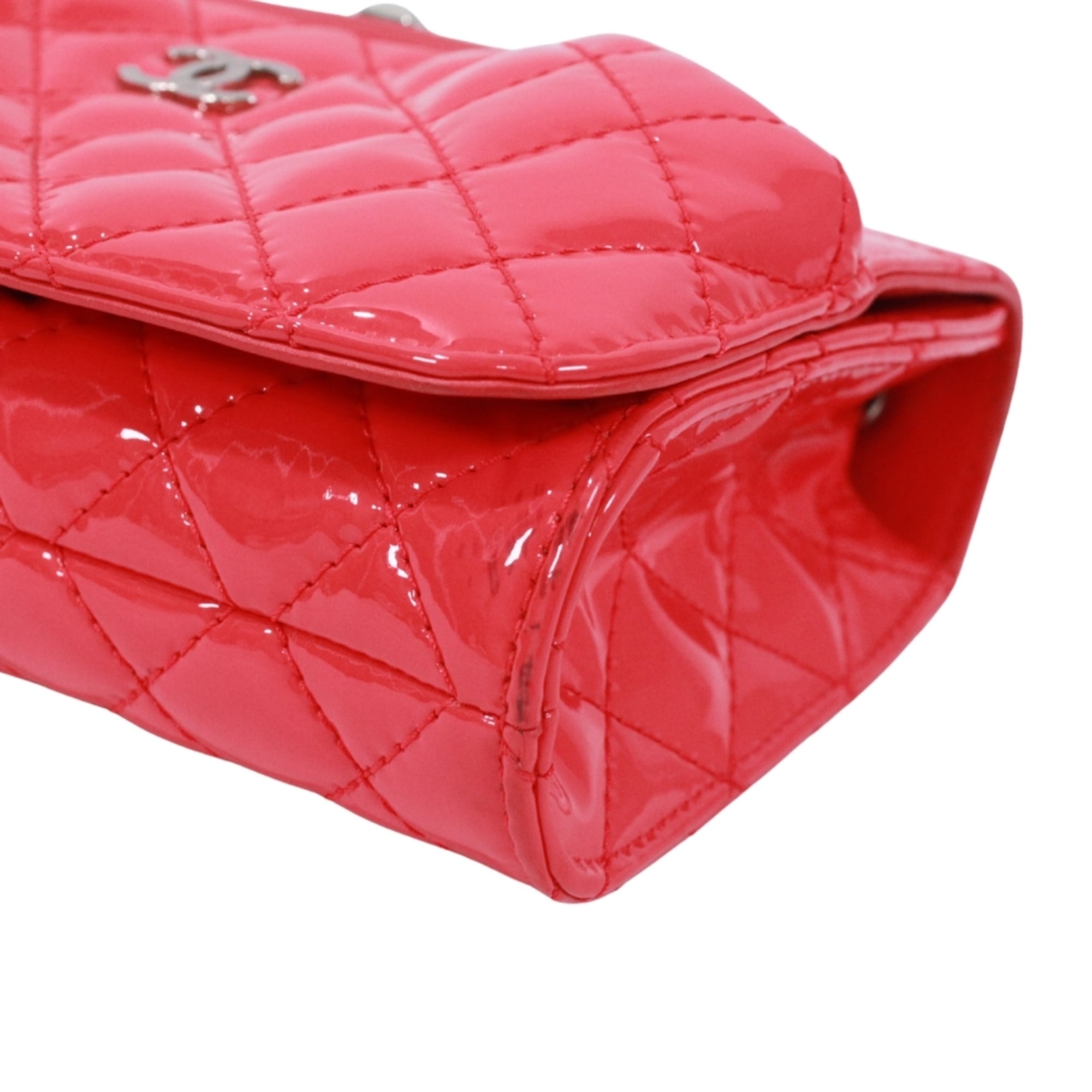 Chanel Pink Patent Leather Shoulder Bag (Pre-Owned)