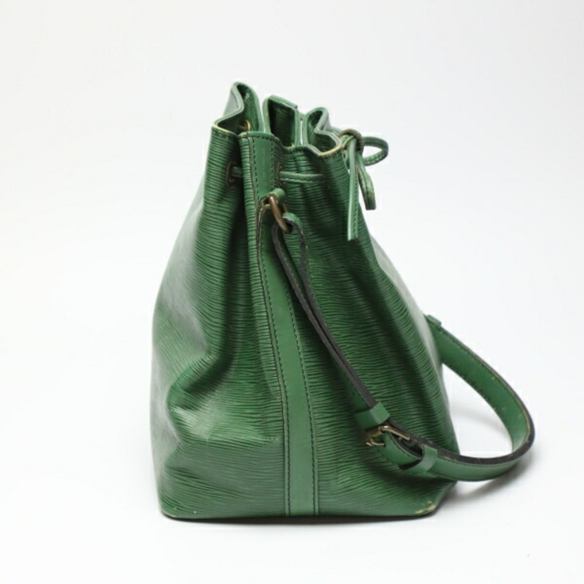 Louis Vuitton Borneo Green Epi Leather Shoulder Bag (Pre-Owned)
