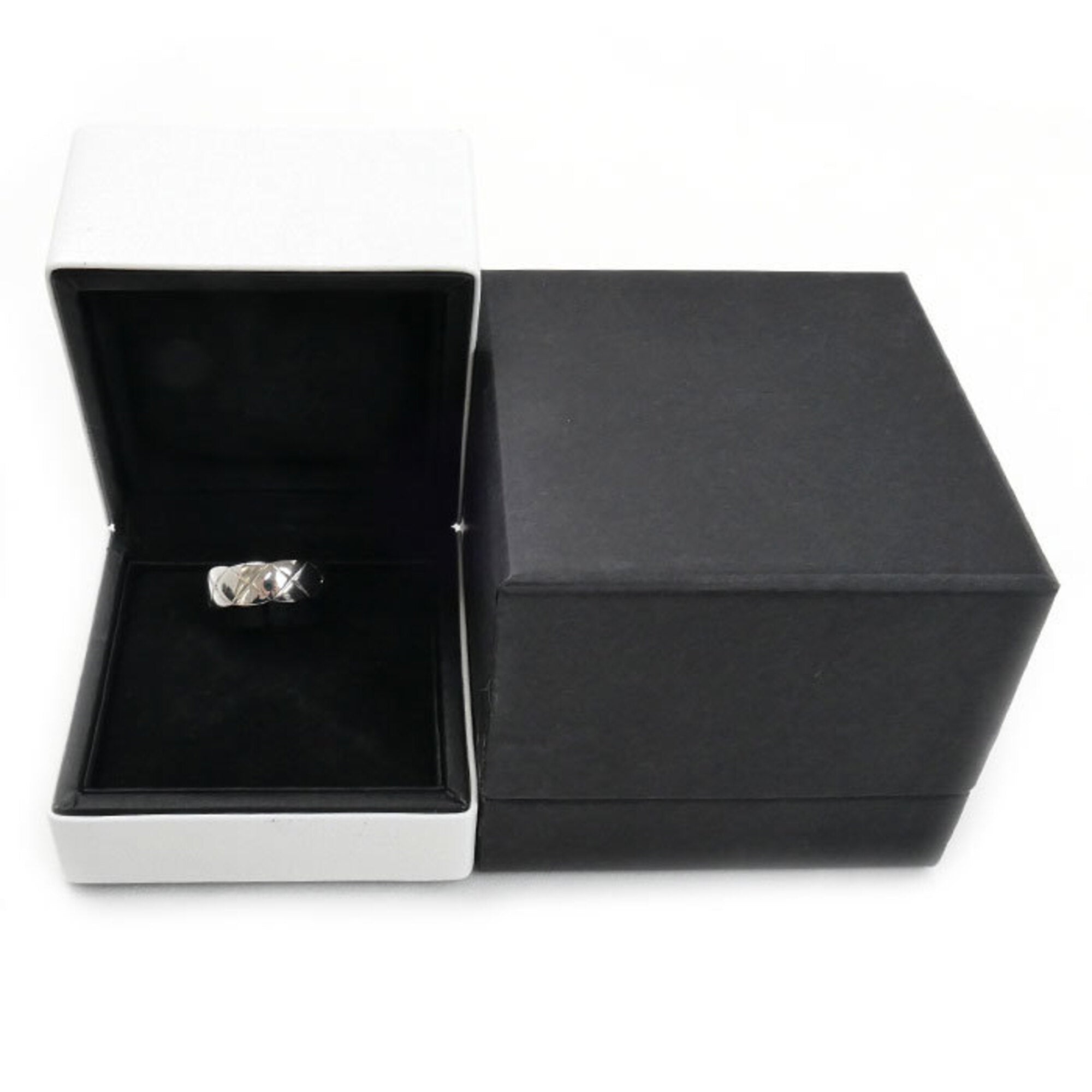 Chanel White Gold (18K) Band Ring (Pre-Owned)