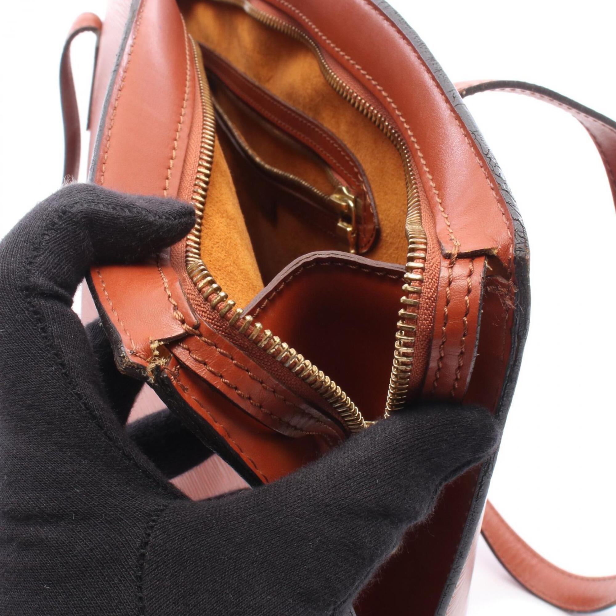 Louis Vuitton Brown Leather Handbag Shoulder Bag (Pre-Owned)