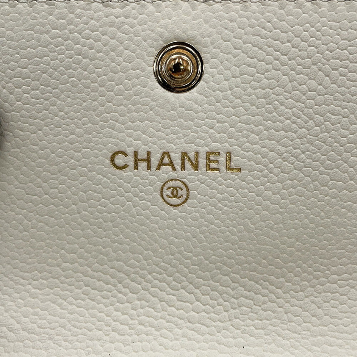 Chanel Matelasse White Grained Calfskin Chain/Shoulder Wallet (Pre-Owned)