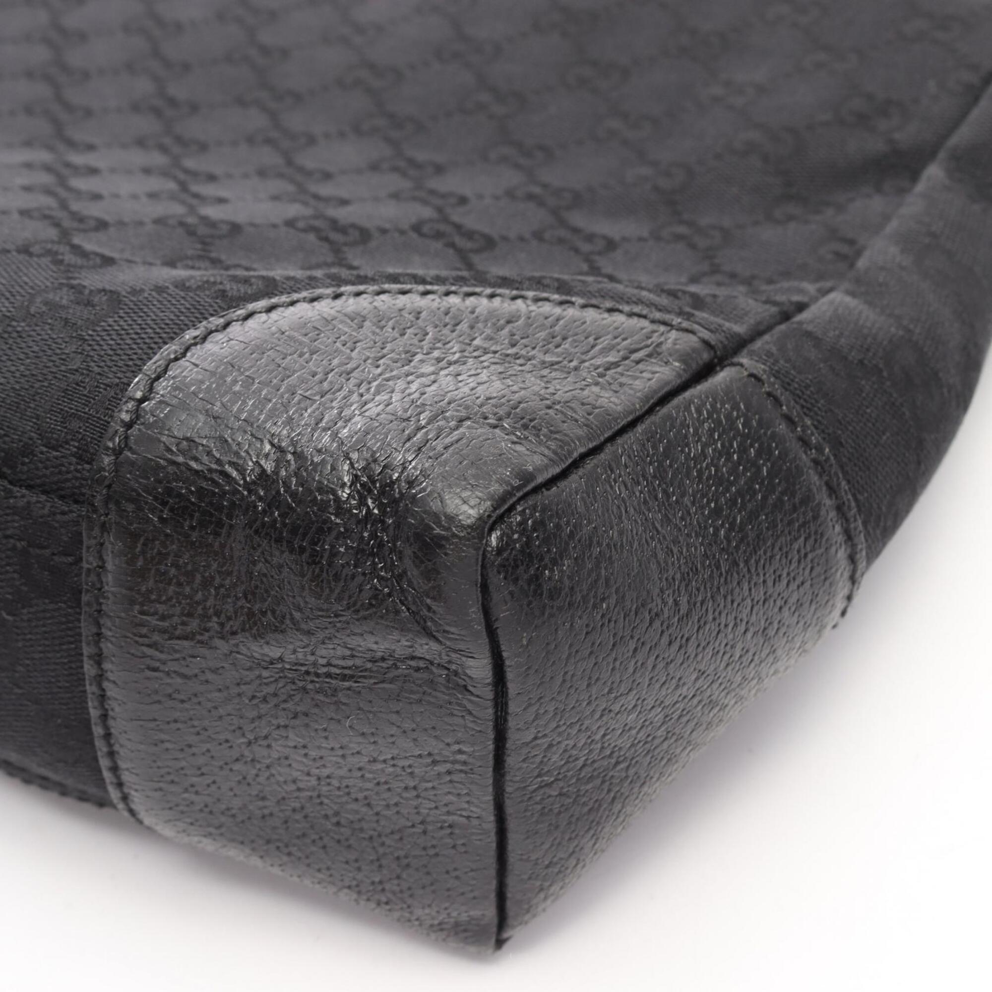 Gucci Gg Canvas Black Gg Canvas Handbag Shoulder Bag (Pre-Owned)