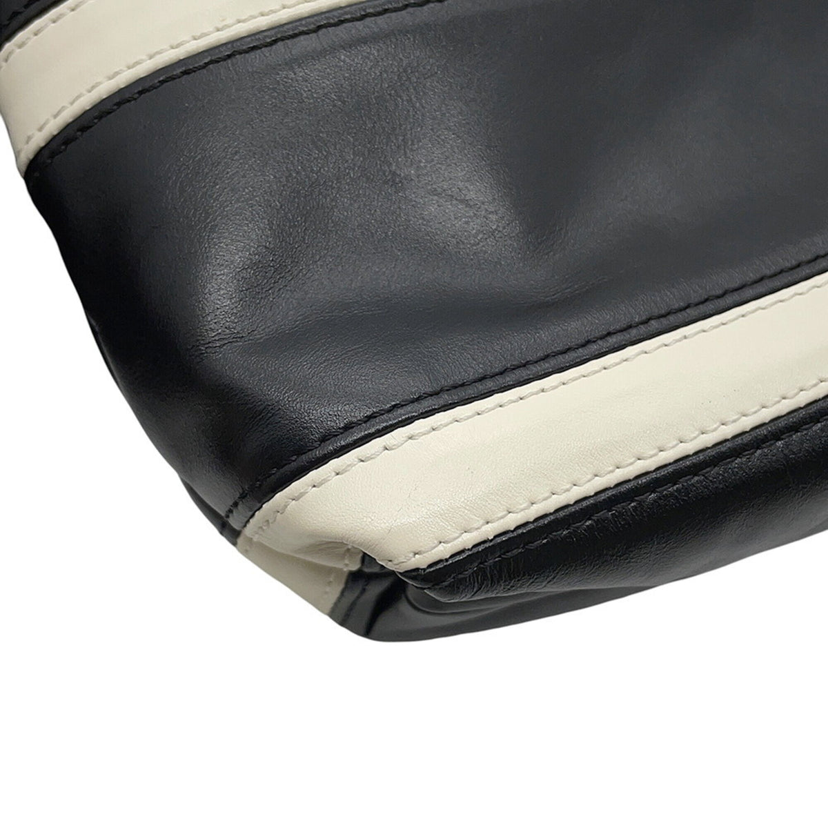 Chanel Black White Handbag Shoulder Bag (Pre-Owned)