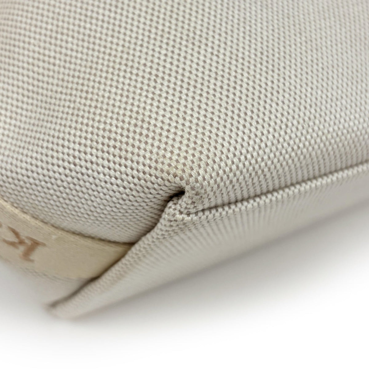 Kate Spade Beige Canvas Handbag (Pre-Owned)