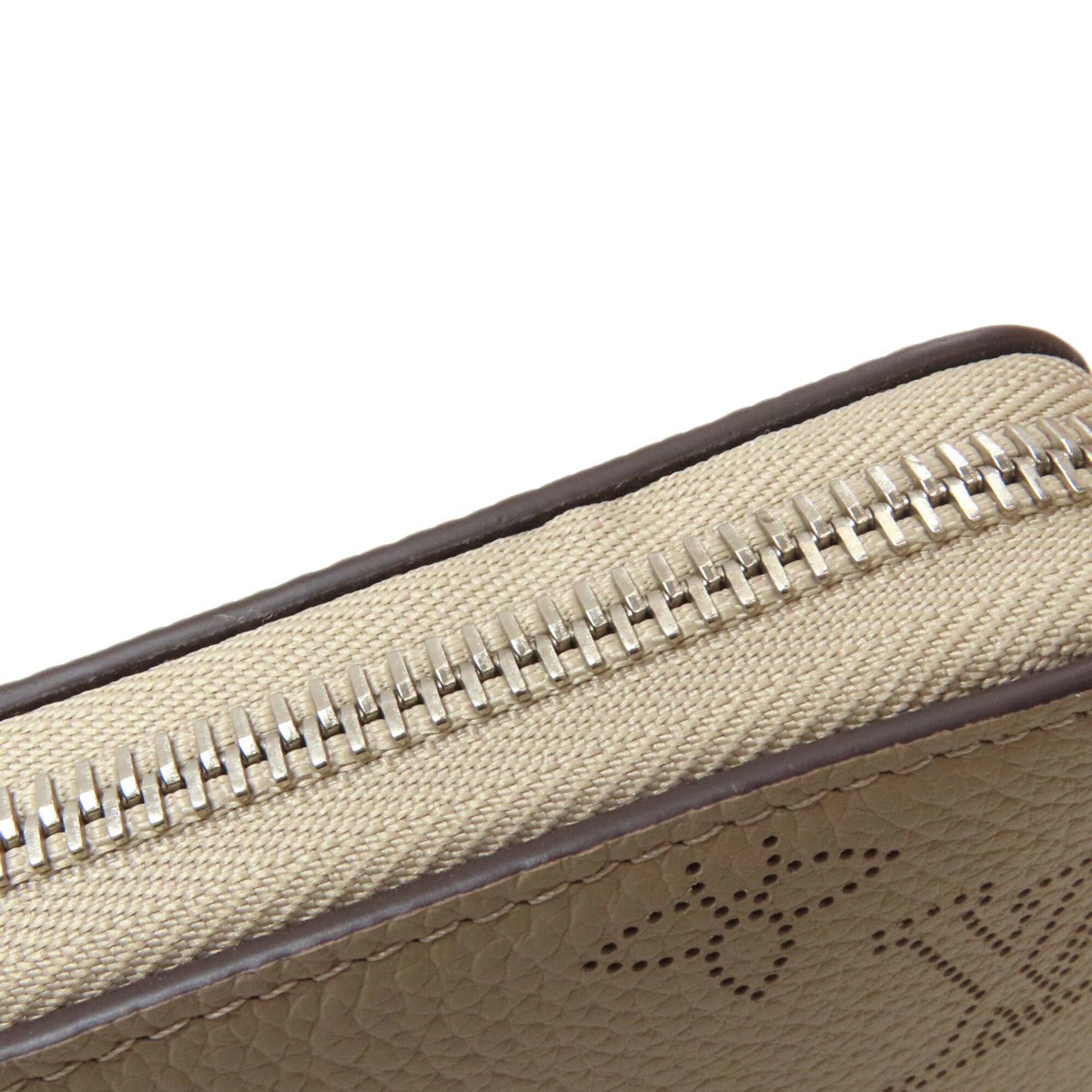 Louis Vuitton Galle Mahina Leather Leather Long Wallet (Bi-Fold) (Pre-Owned)