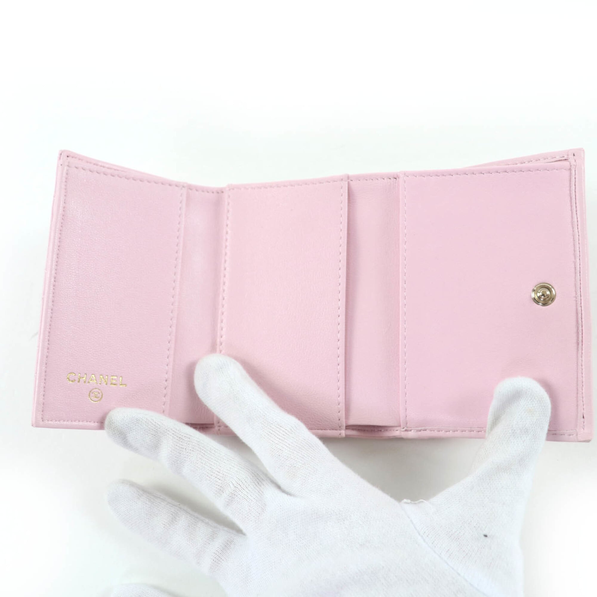 Chanel Matelasse Pink Leather Wallet (Tri-Fold) (Pre-Owned)