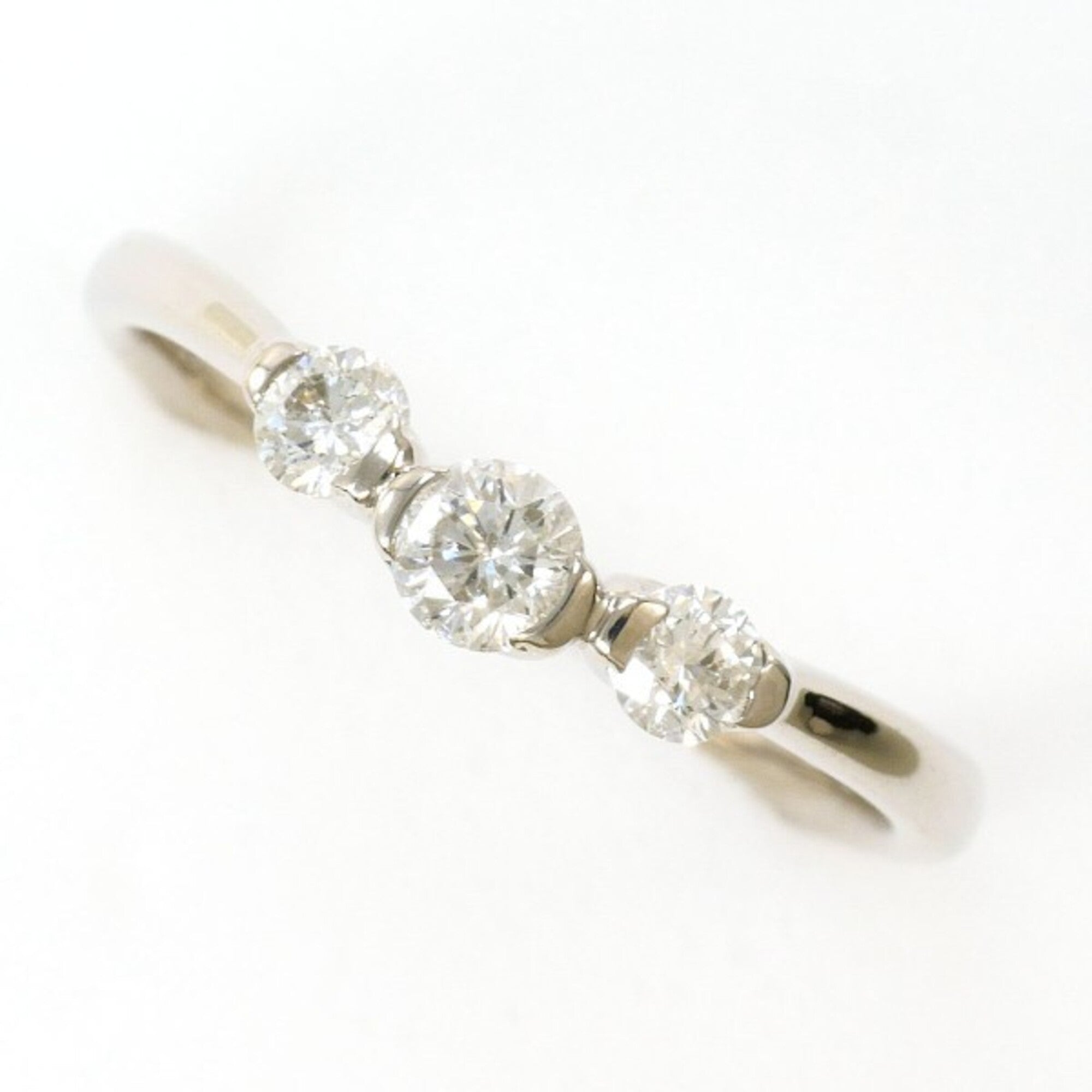 Unbranded White Gold White Gold (18K) Band Ring (Pre-Owned)