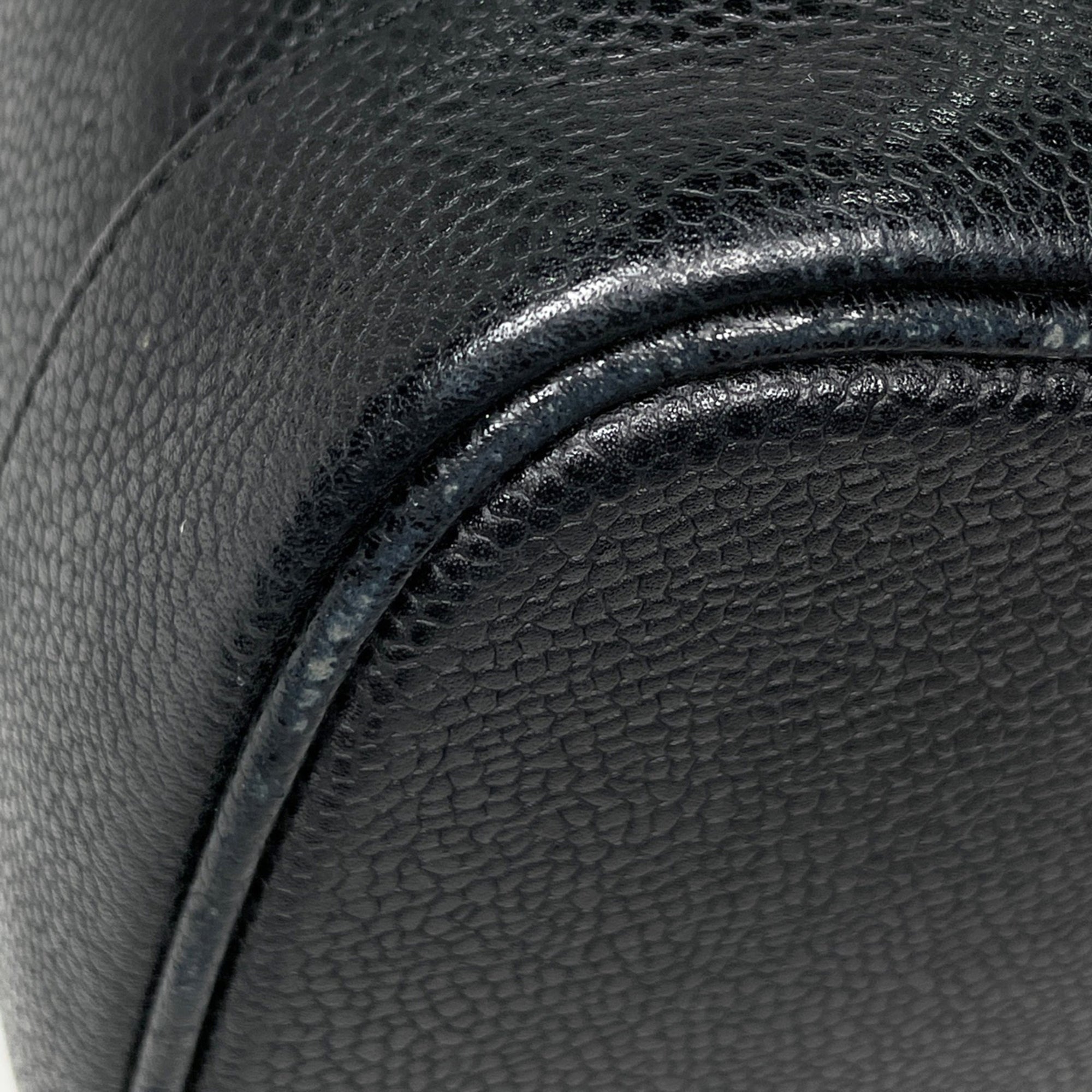Chanel Black Grained Calfskin Pouch Vanity Bag (Pre-Owned)