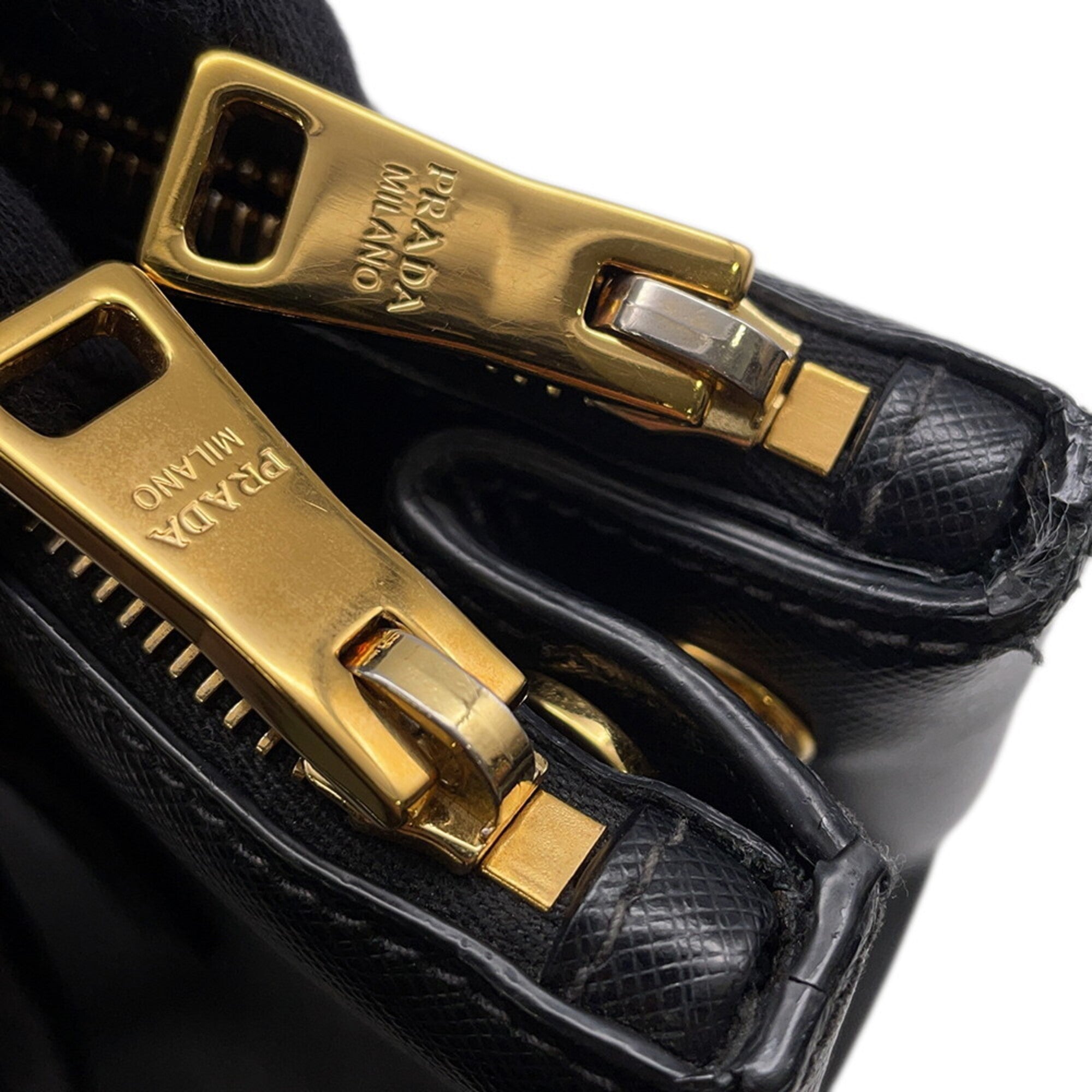 Prada Black Leather Handbag Shoulder Bag (Pre-Owned)