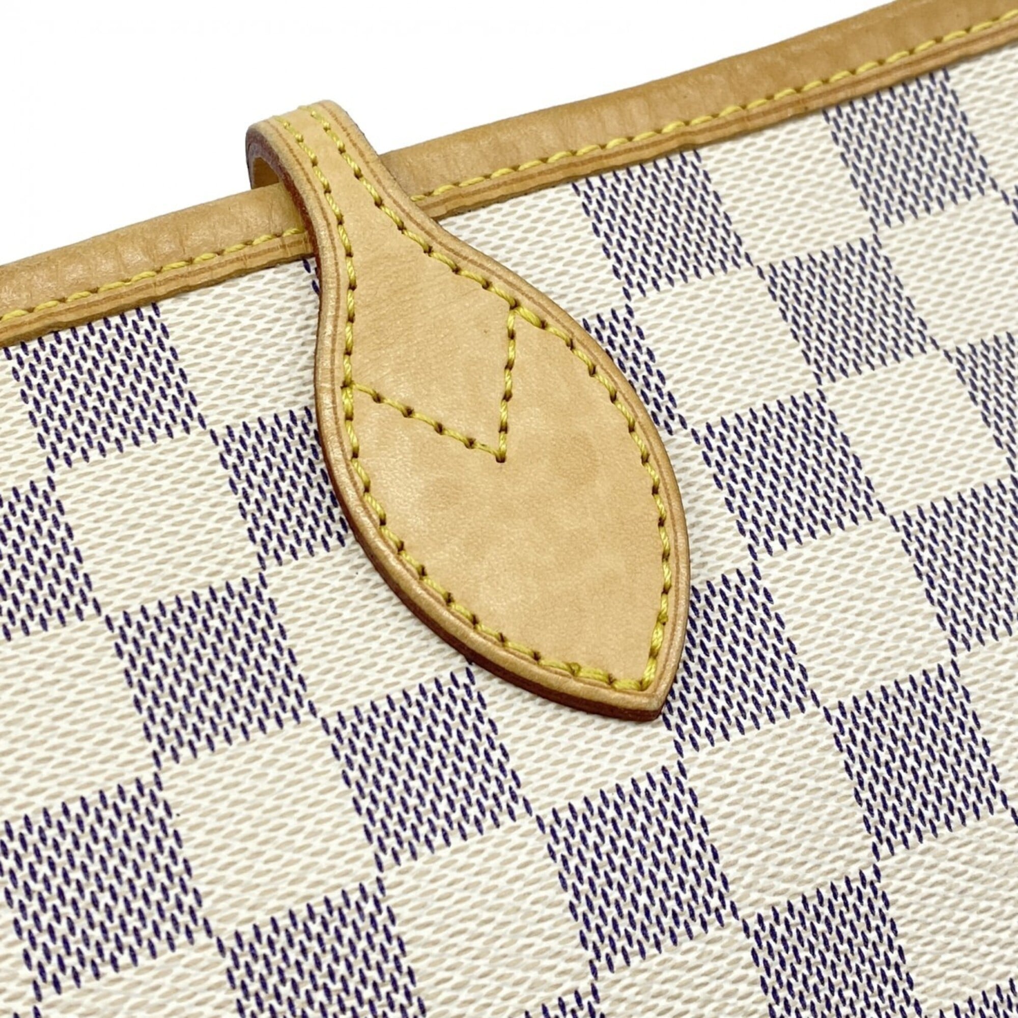 Louis Vuitton White Tote Bag (Pre-Owned)