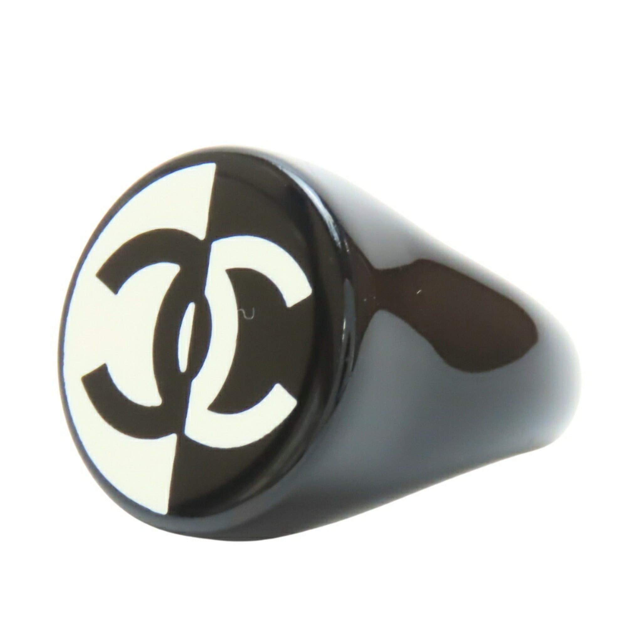 Chanel Black White Plastic Band Ring (Pre-Owned)