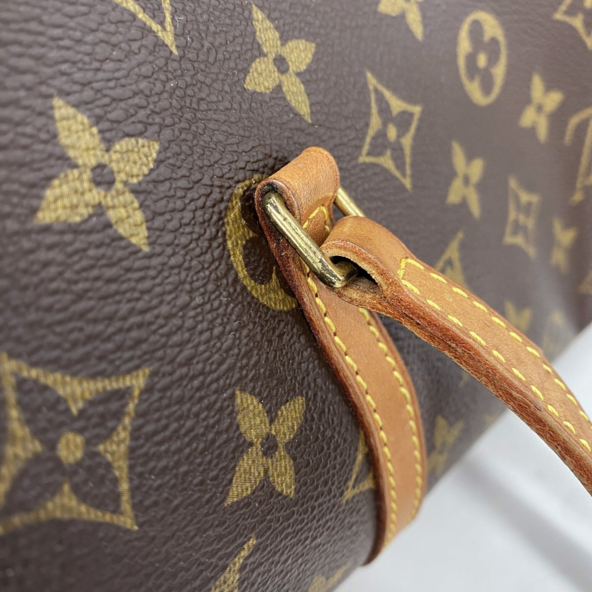 Louis Vuitton Brown Handbag (Pre-Owned)