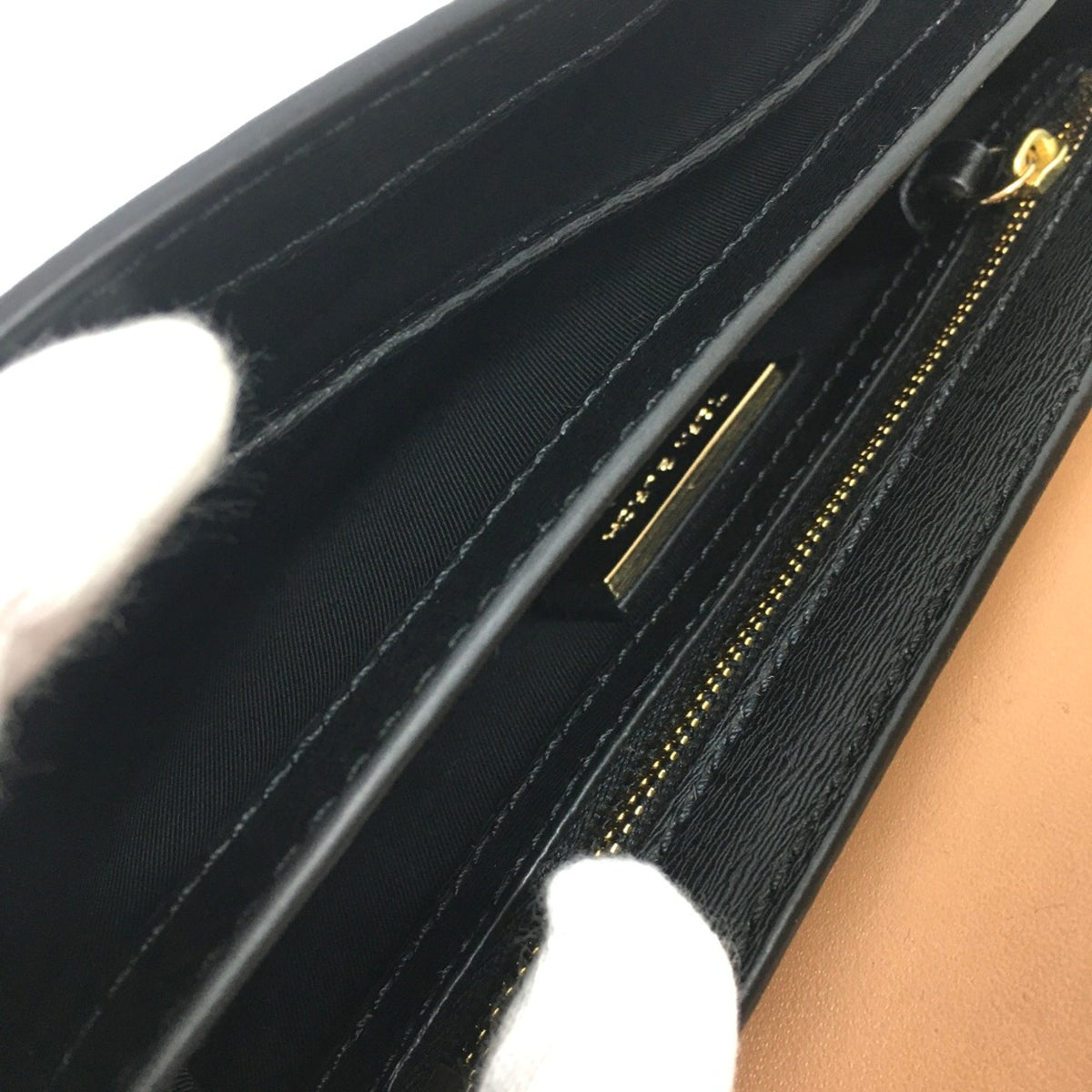 Tory Burch Black Leather Shoulder Bag (Pre-Owned)
