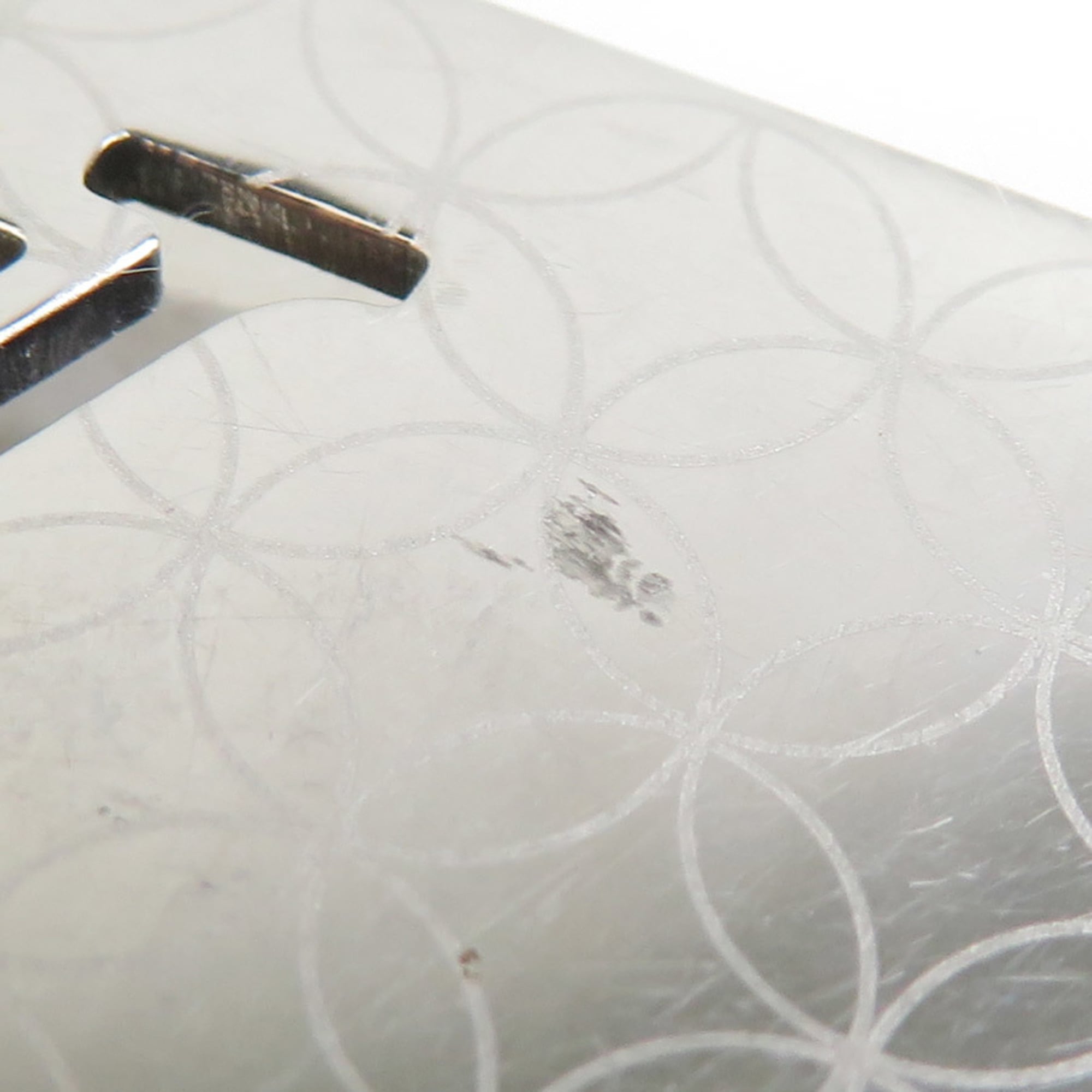 Louis Vuitton Silver Metal Money Clip (Pre-Owned)