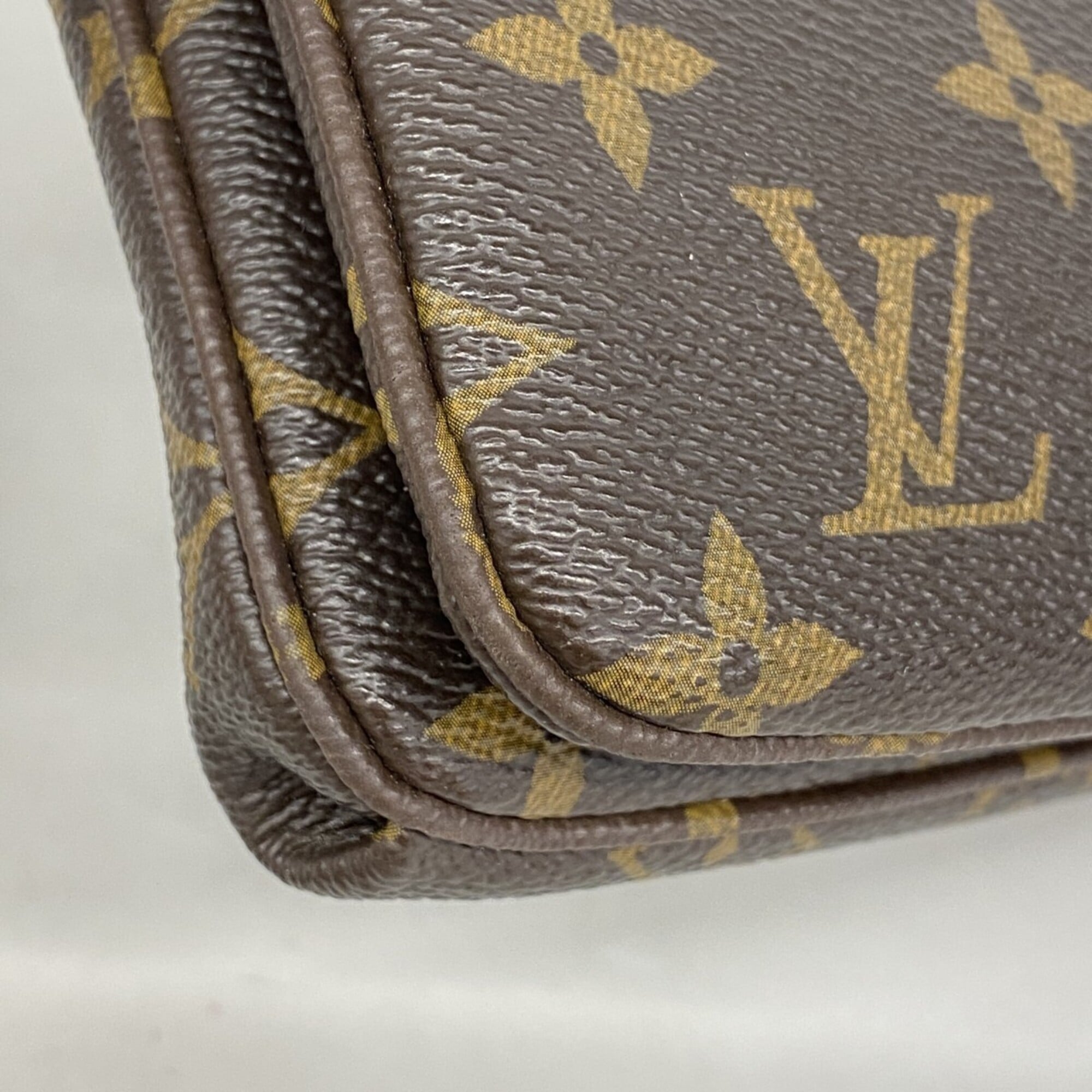 Louis Vuitton Brown Cerise Shoulder Bag (Pre-Owned)