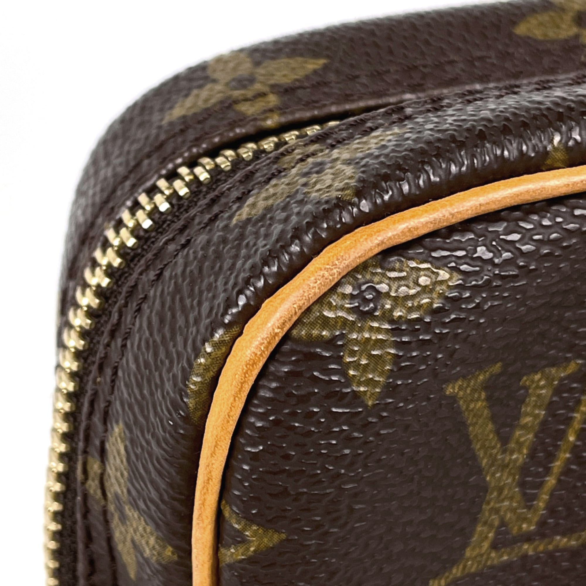 Louis Vuitton Brown Monogram Monogram Shoulder Bag (Pre-Owned)