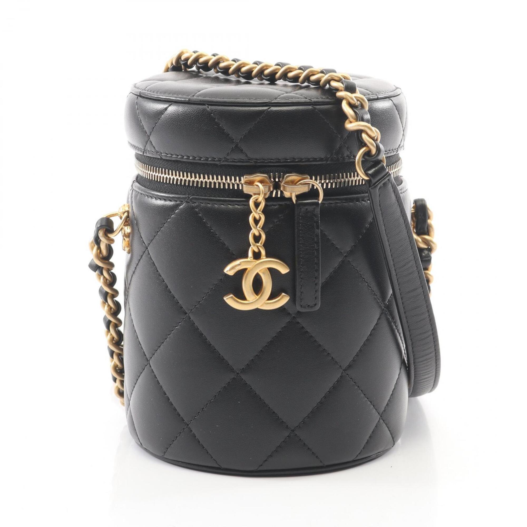 Chanel Black Leather Handbag Shoulder Bag (Pre-Owned)