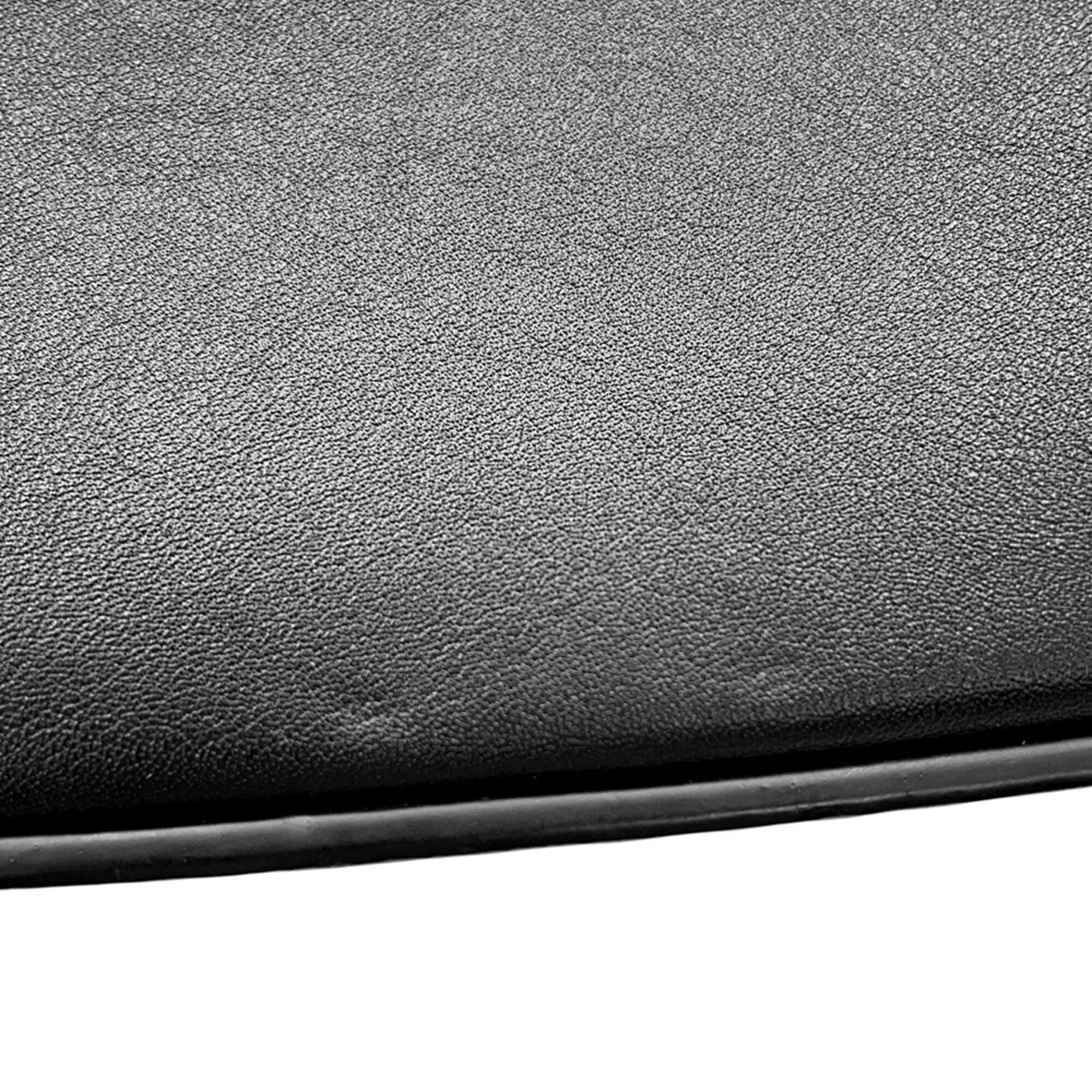 Louis Vuitton Noir Leather Pochette Shoulder Bag (Pre-Owned)